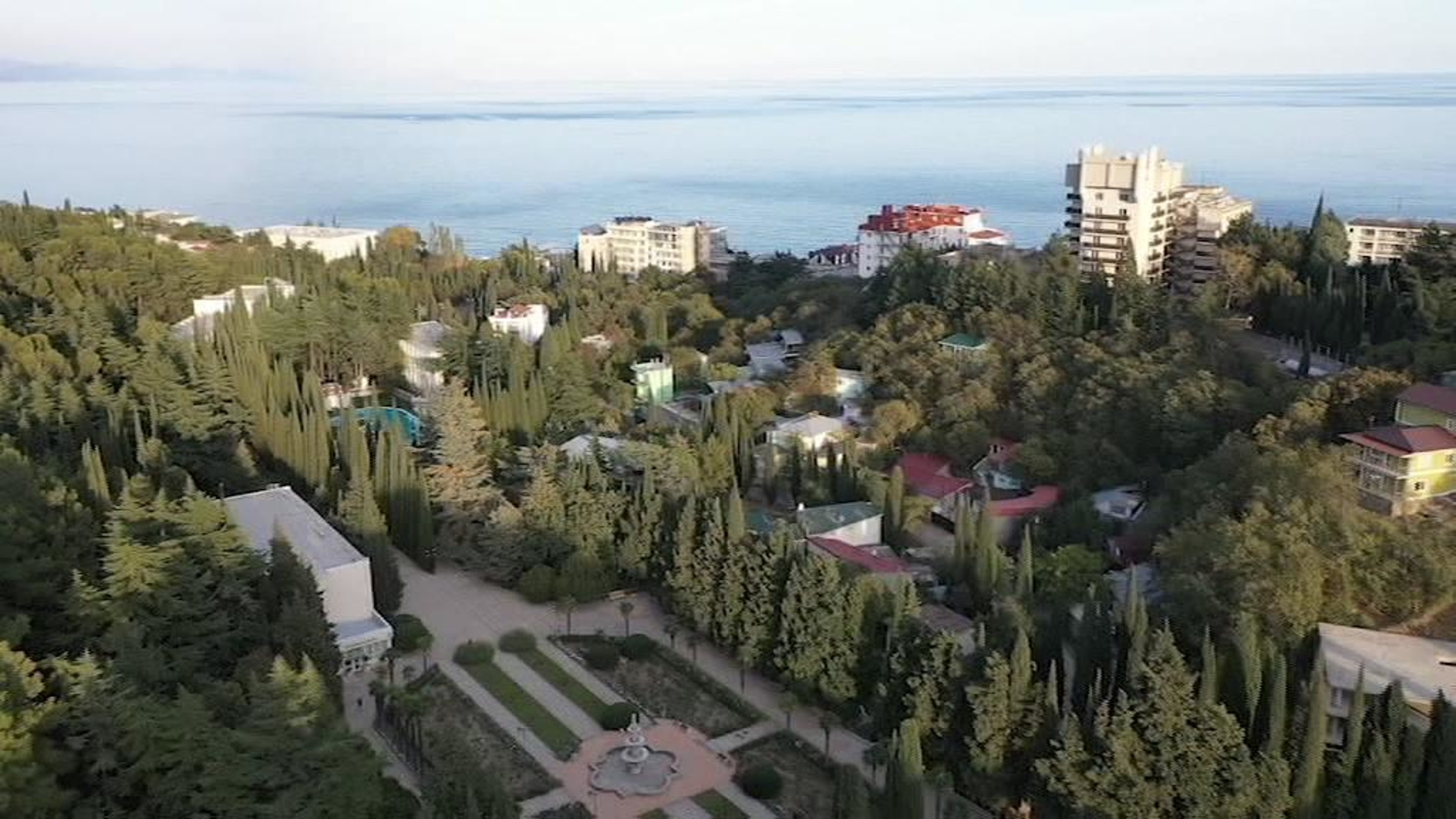 Специальные программы для реабилитации после COVID-19 подготовили в санаториях Крыма