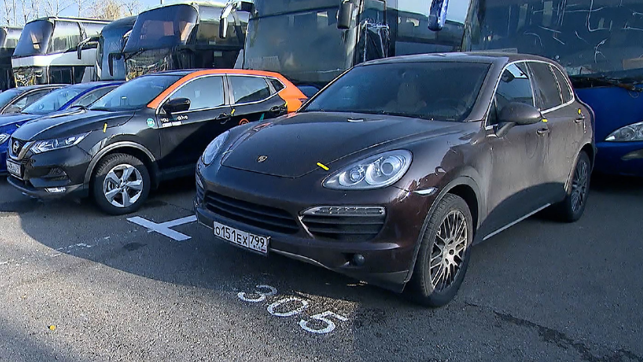 В Москве арестовали Porsche Cayenne из-за неоплаты парковки