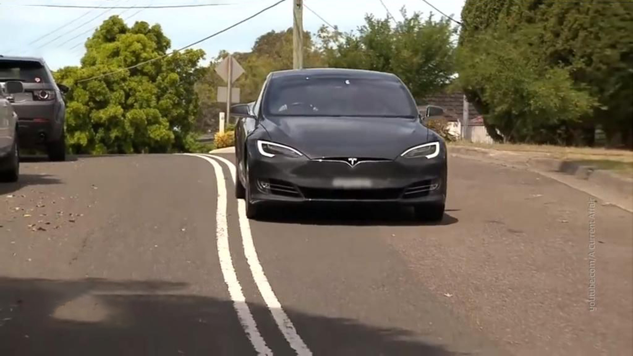 Кошмар высоких технологий: Tesla помогла поймать угонщиков