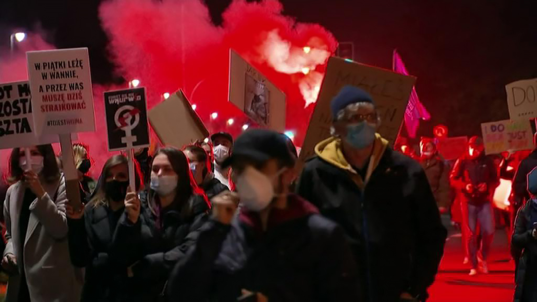 Протесты в Польше: манифестанты отступать не собираются
