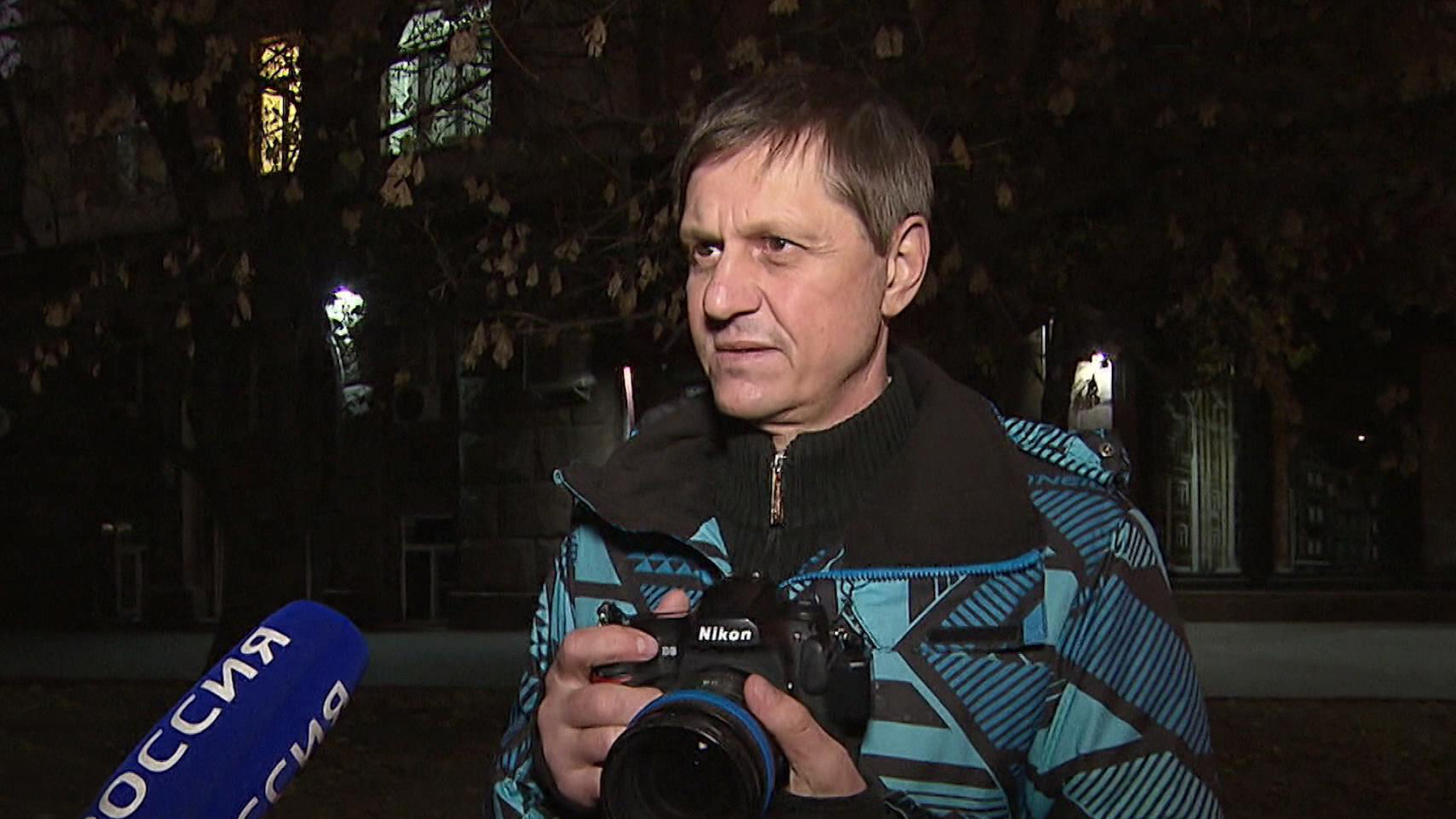 На фотографа напали из-за снимков табло с курсами валют