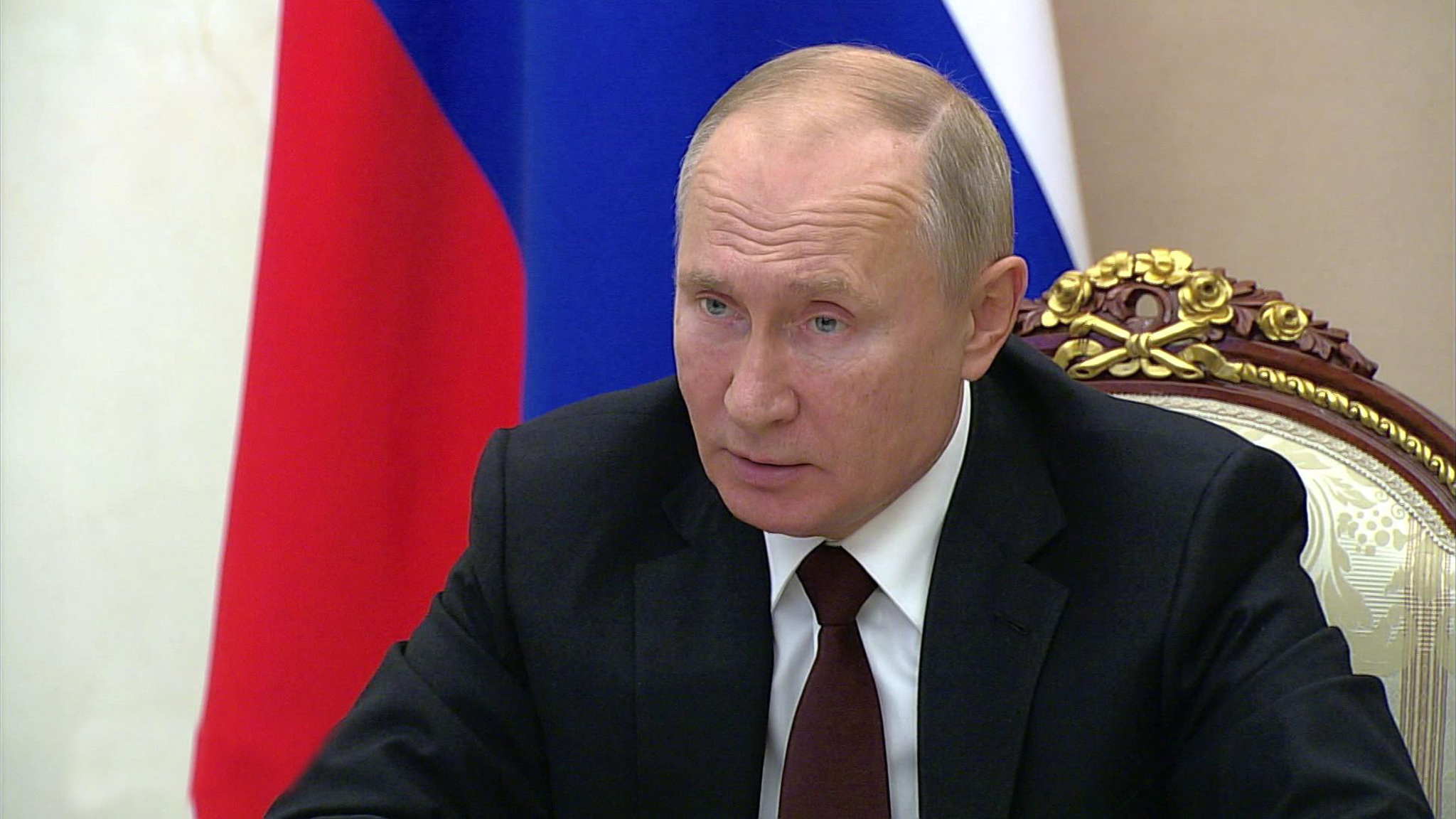 Путин уволил министров и добавил вице-премьеров
