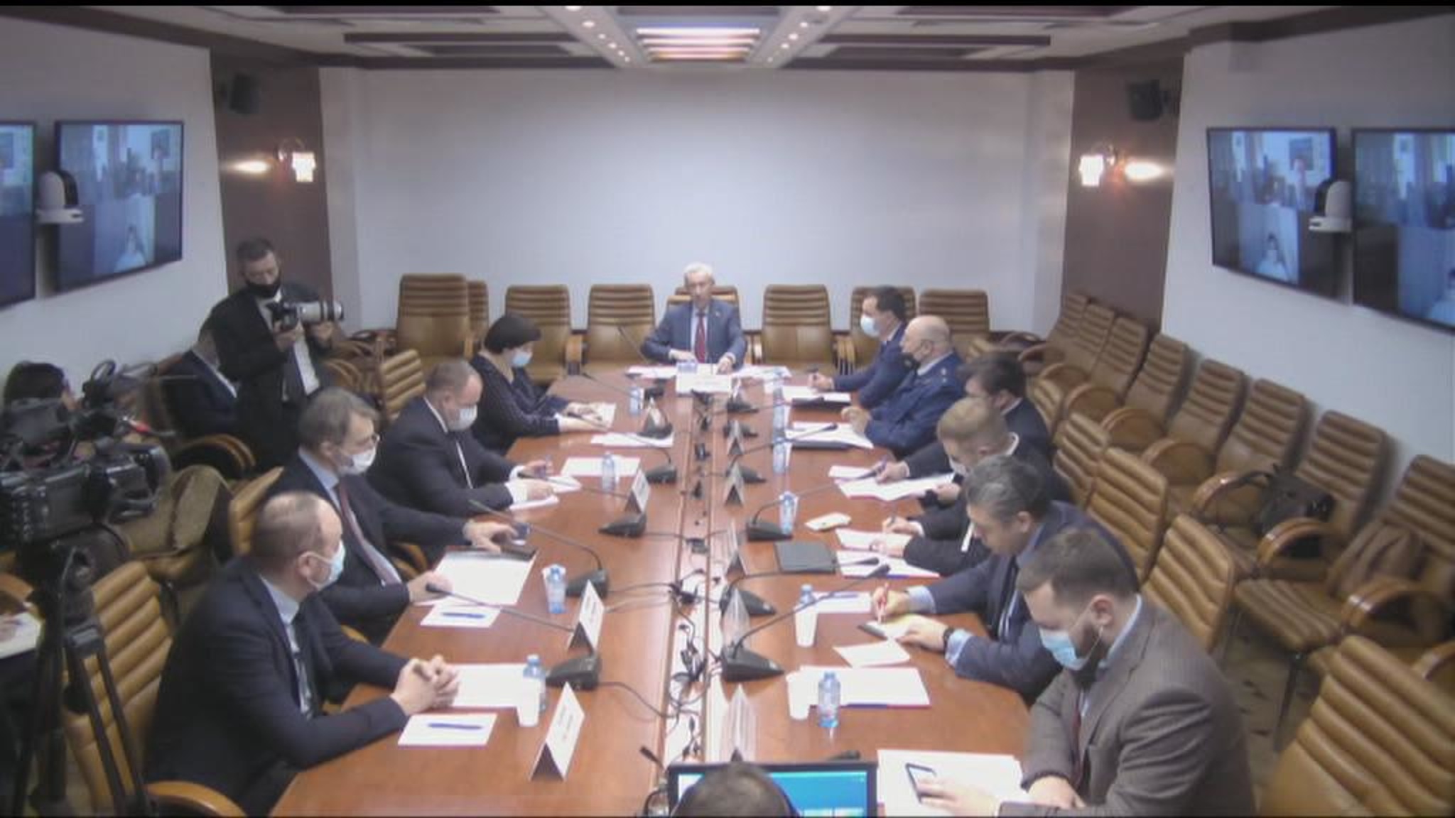 В Совфеде предложили запретить иноагентам занимать госдолжности