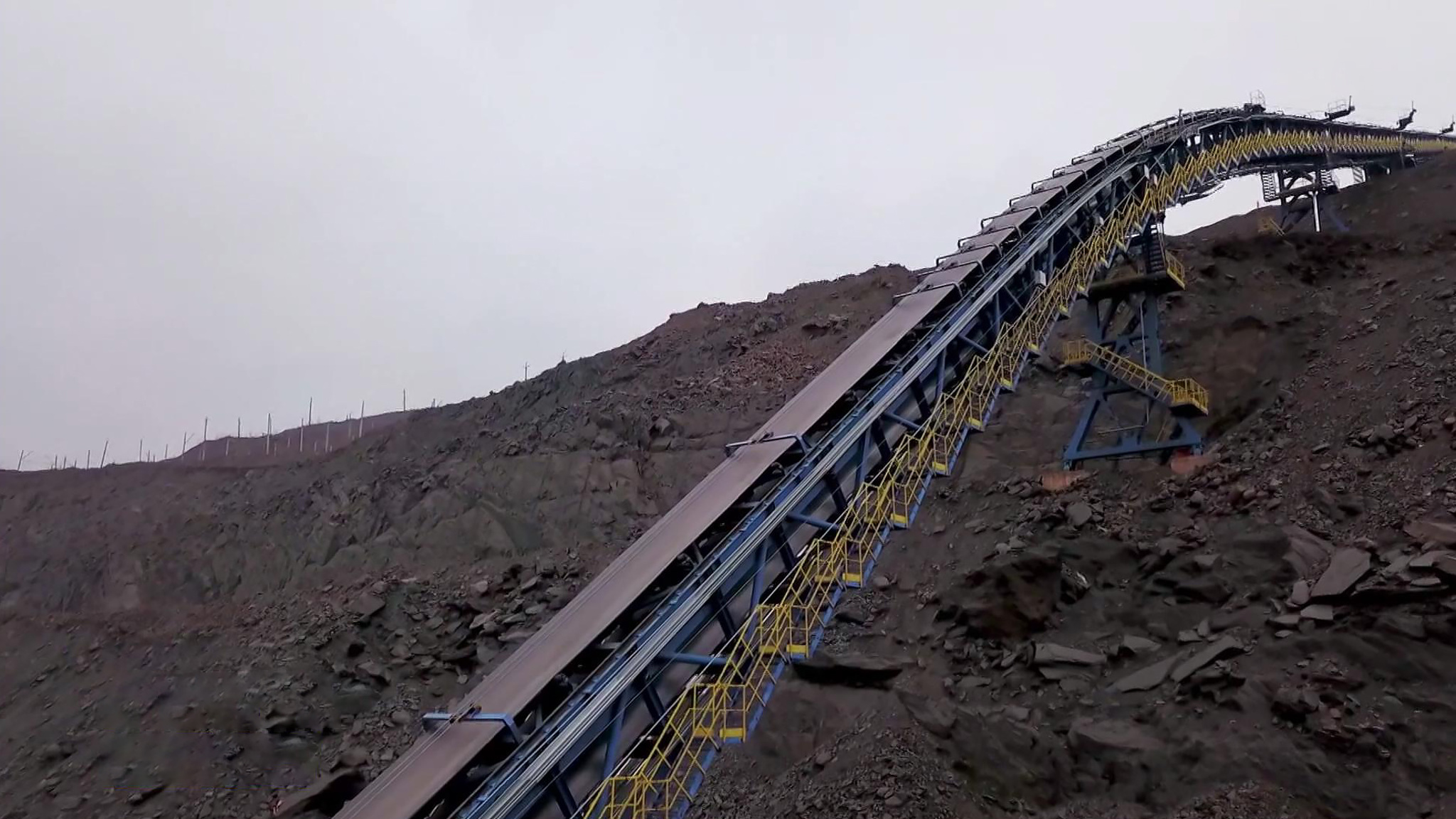 На Михайловском ГОКе запустили комплекс доставки железной руды на поверхность