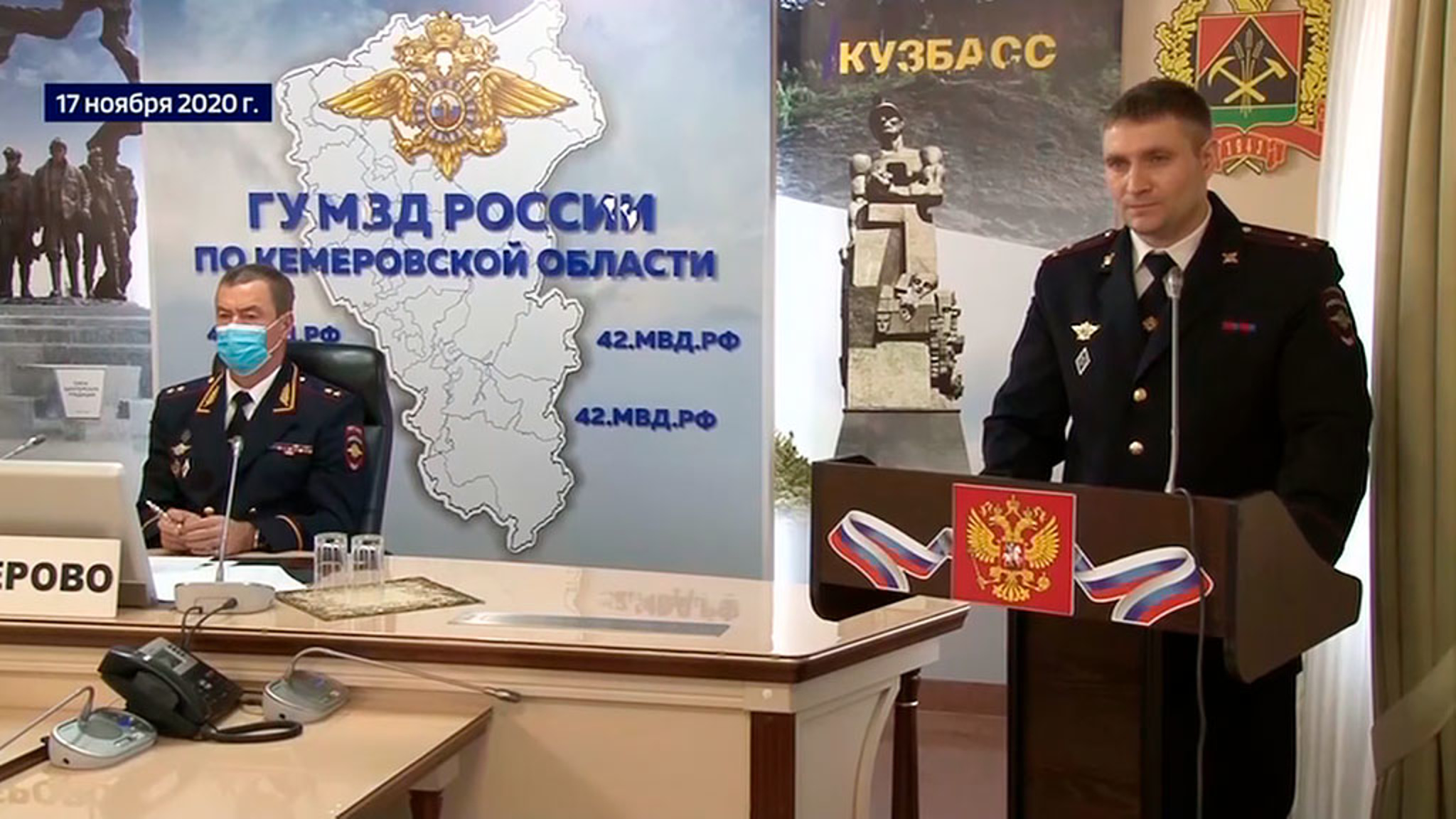 Самого народного участкового страны наградили автомобилем "УАЗ Патриот"