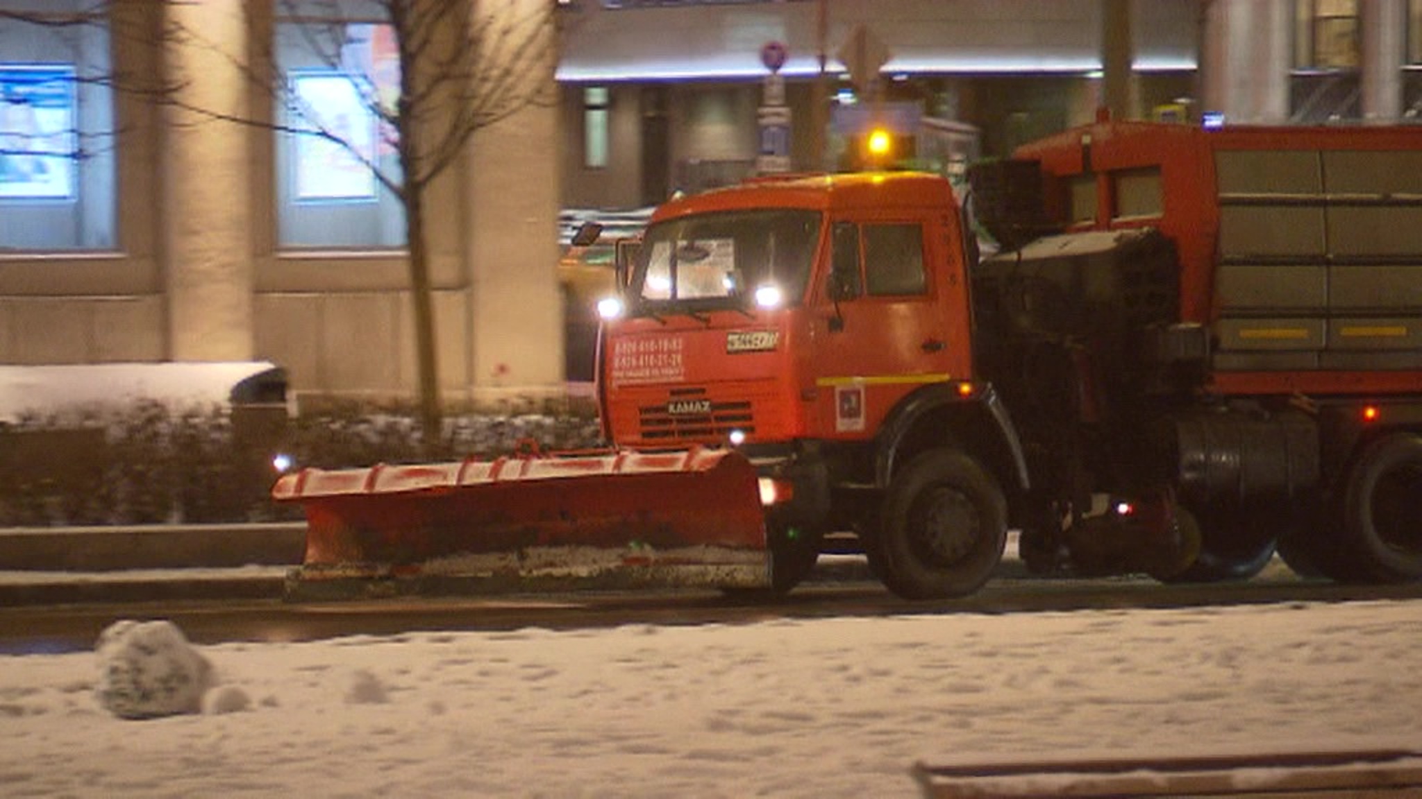 Снежный циклон "Сара" принес в Москву настоящую зиму