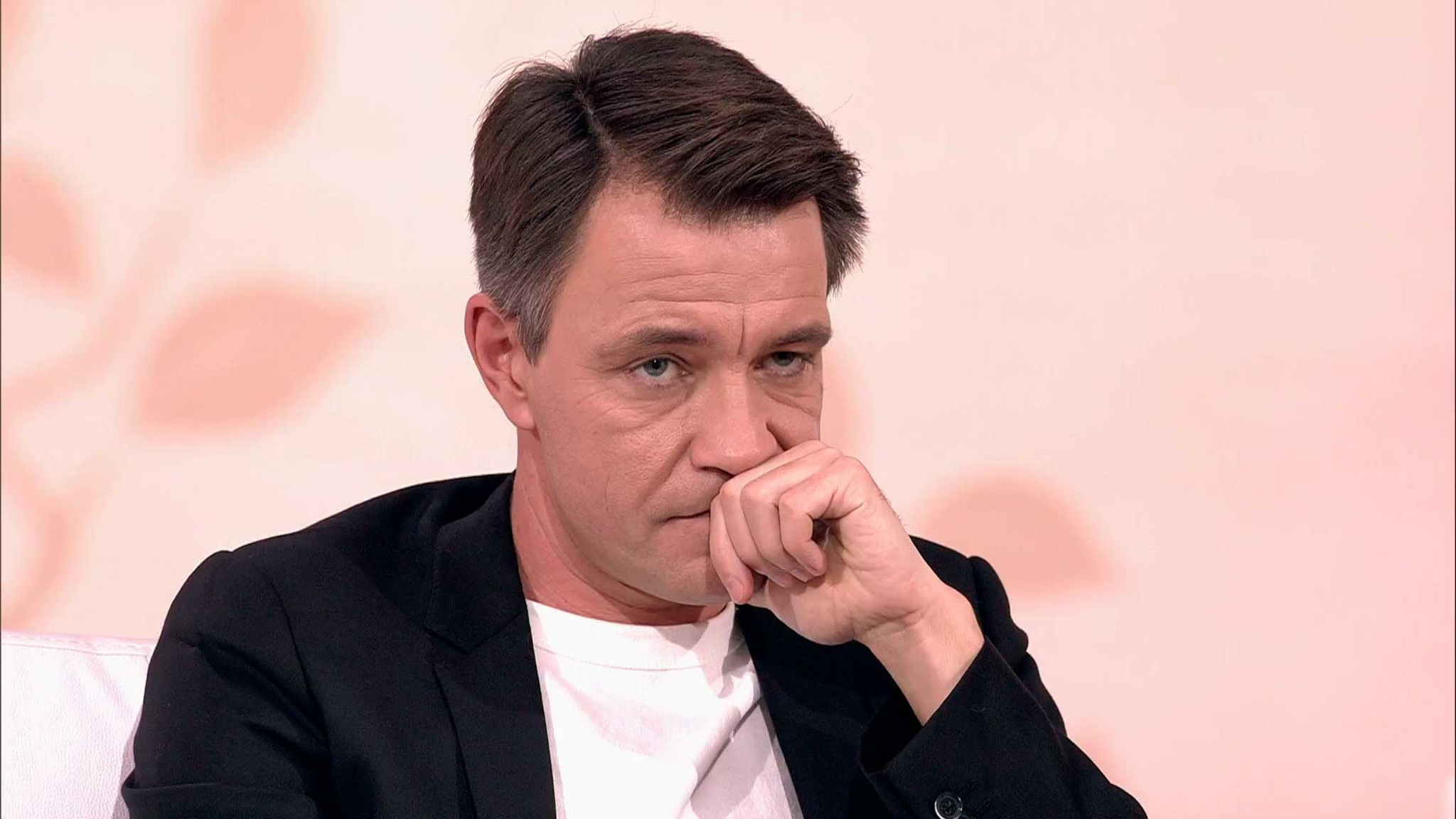 "В ДТП виноват известный поэт": актер Кирилл Гребенщиков рассказал о смерти отца