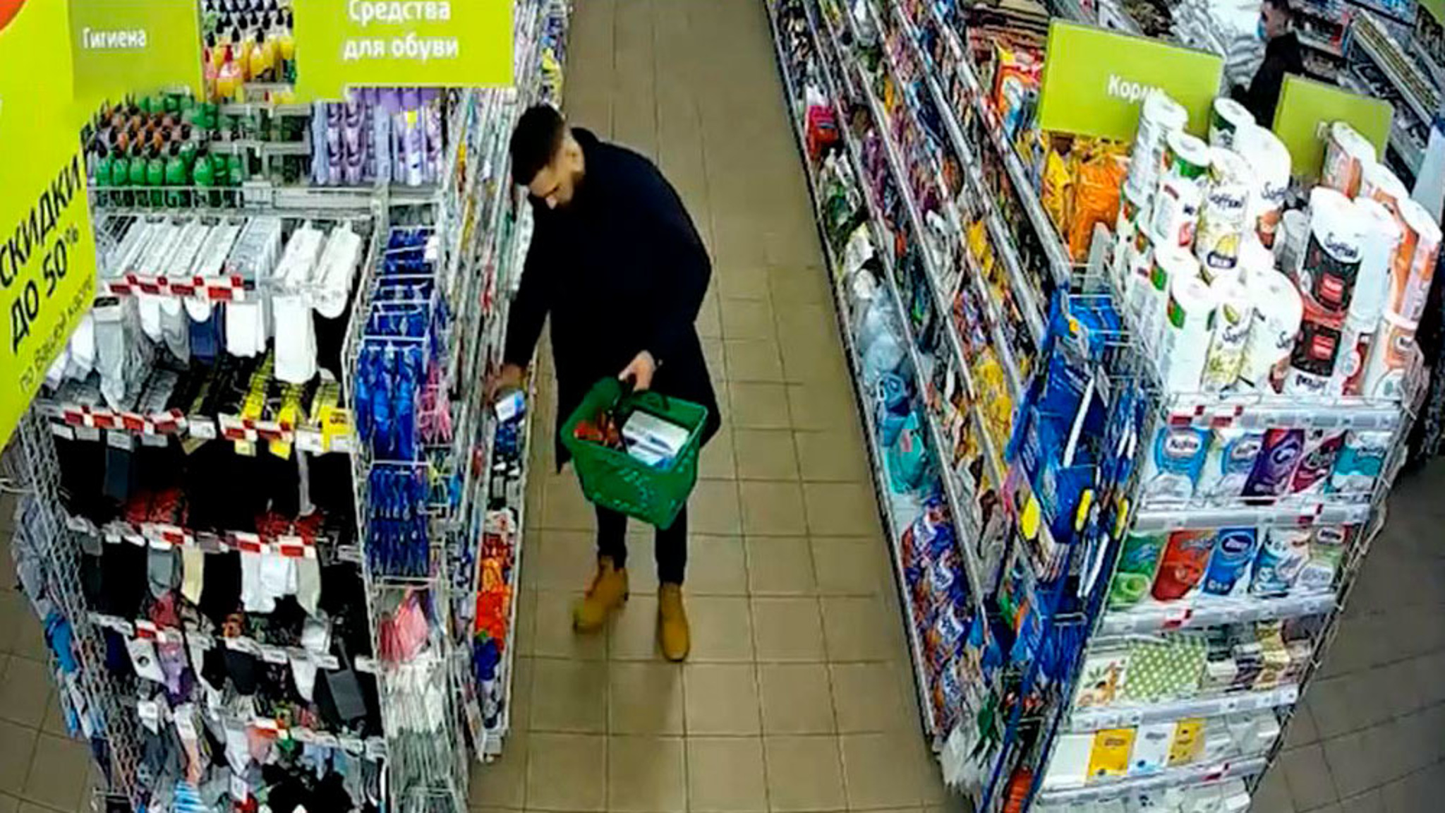 Погорели на перчатках: задержаны устроившие черную пятницу аферисты