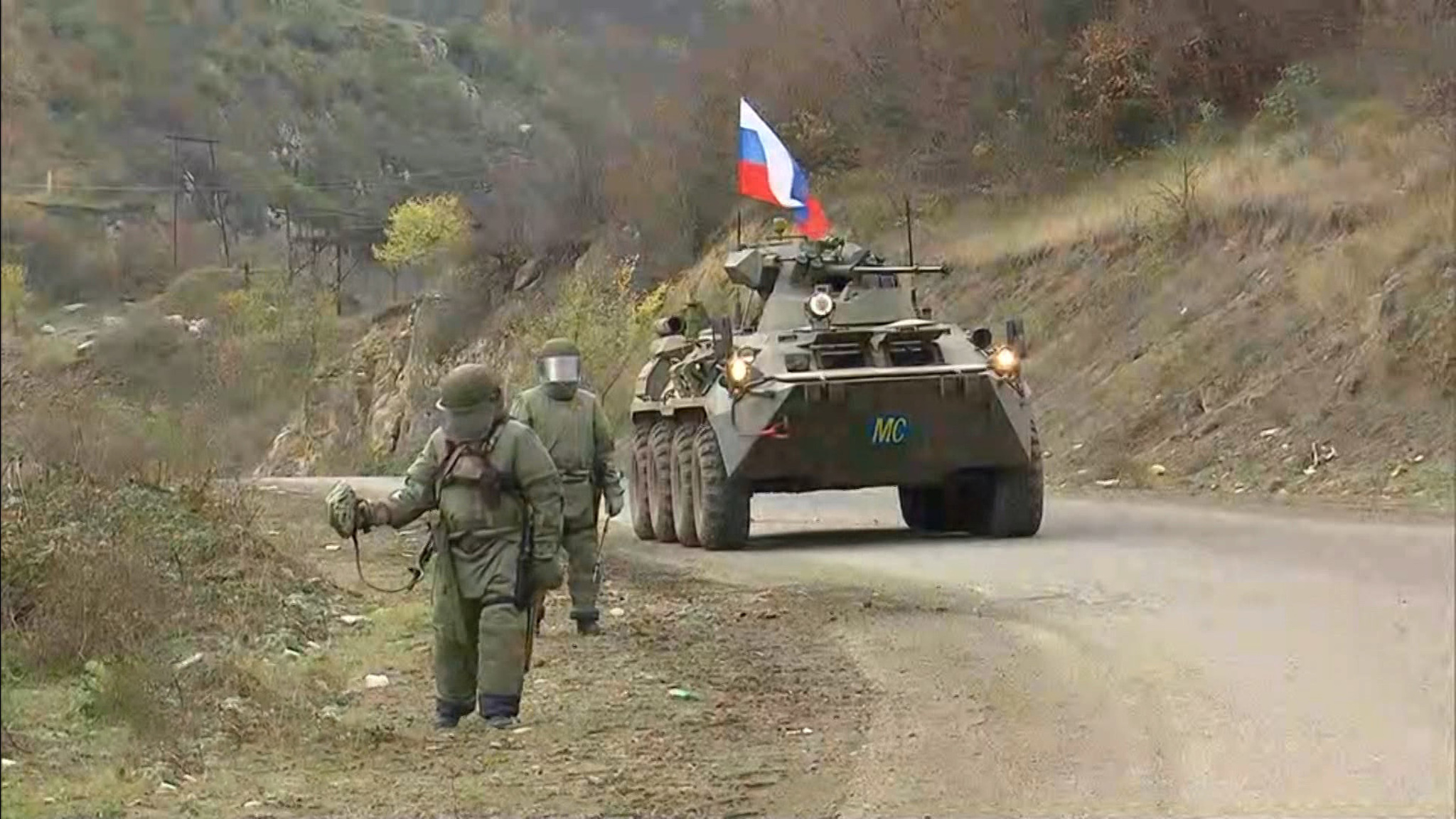 В Карабахе военные РФ обезвредили более трехсот неразорвавшихся боеприпасов