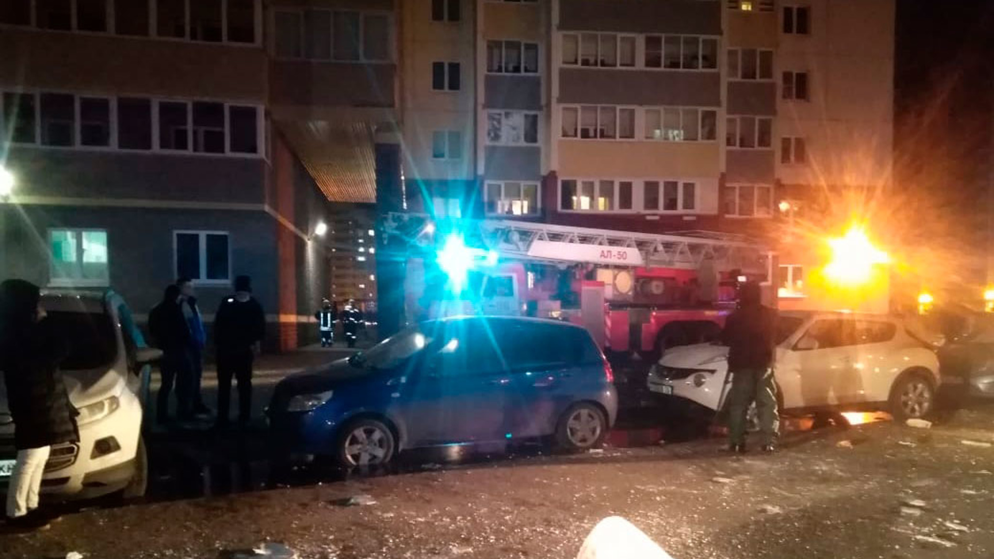 Двое взрослых и трое детей погибли при пожаре в Саратовской области