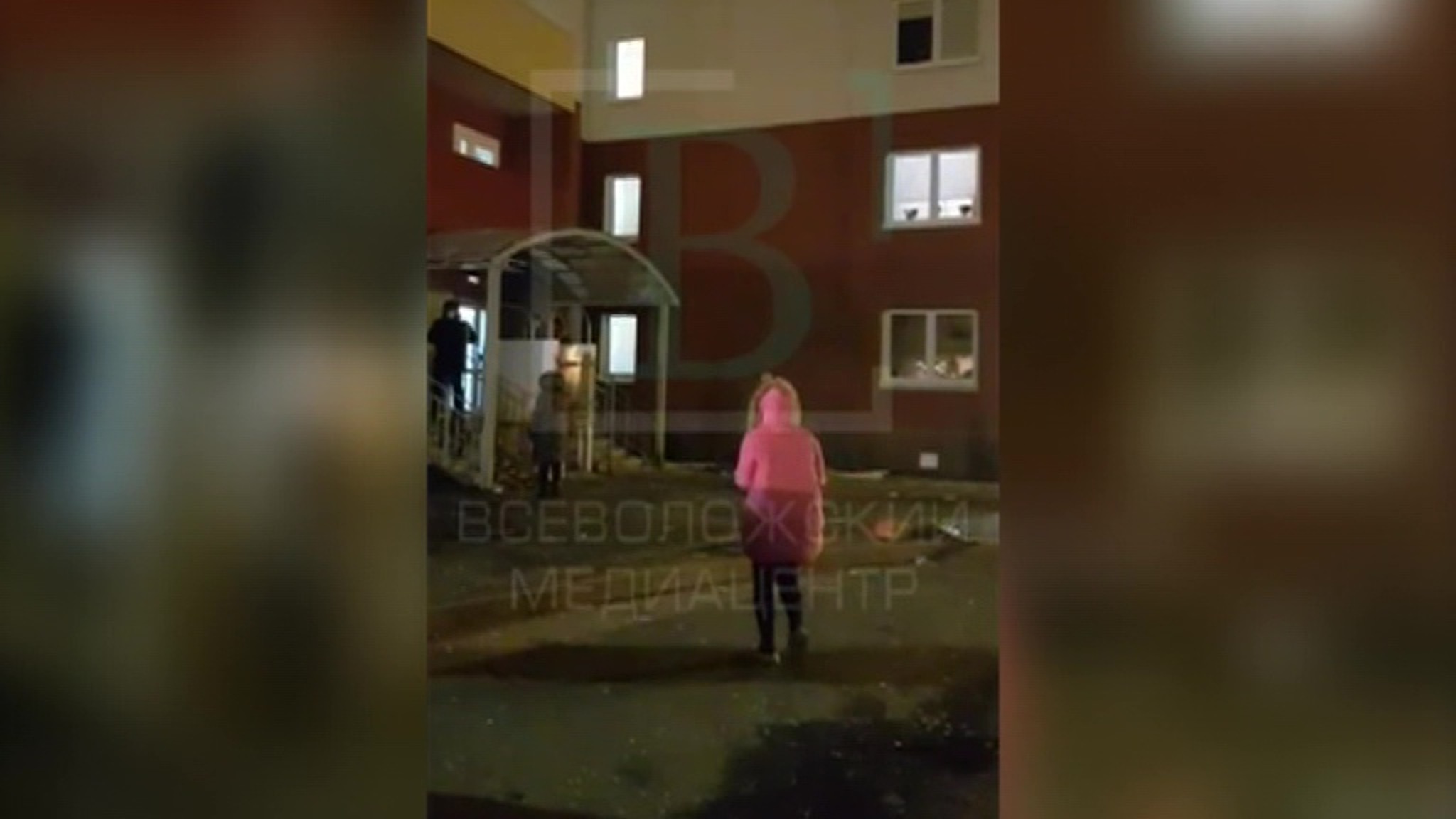 Взрыв во Всеволожске: жильцы возвращаются в квартиры