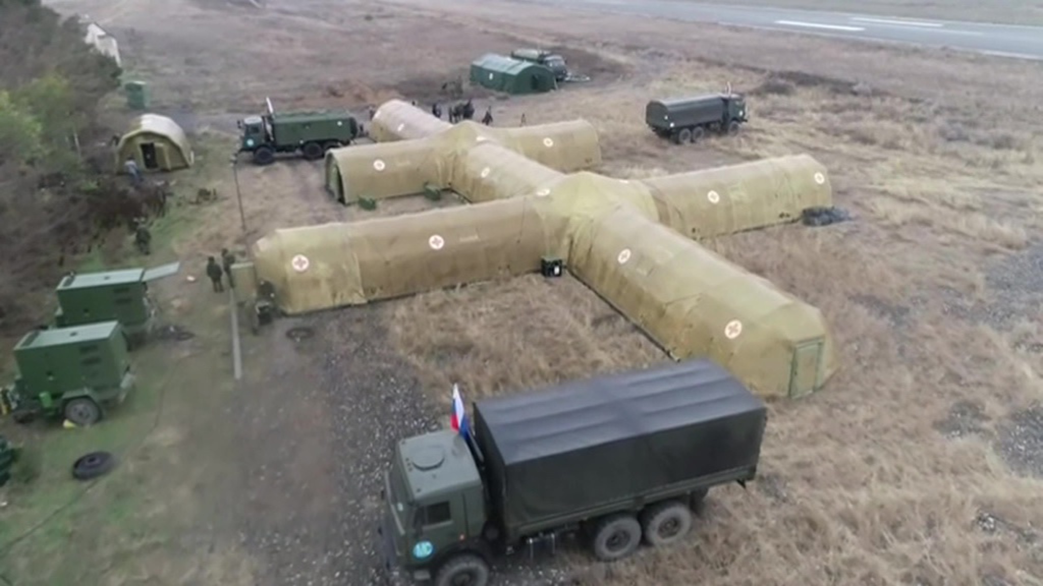 Военные развернули в Степанакерте госпиталь для нуждающихся