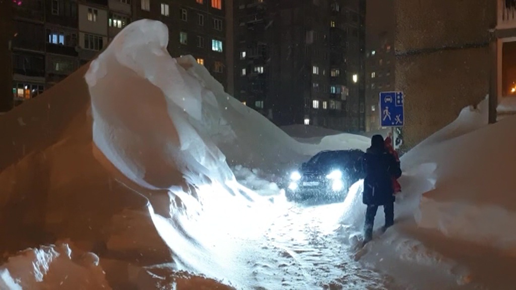 В Норильске продолжает бушевать непогода
