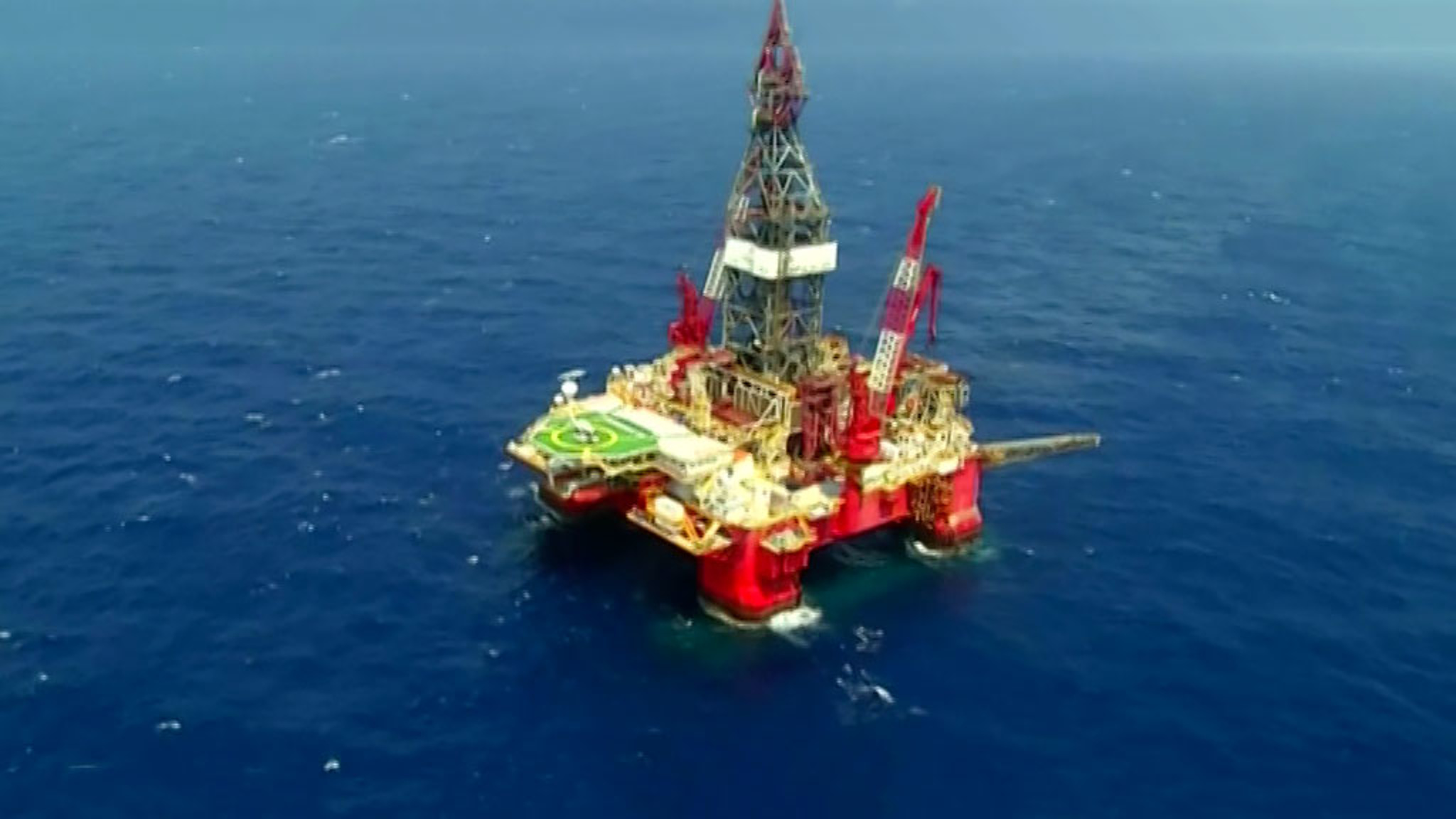 Страны ОПЕК+ продолжили переговоры о механизме сокращения добычи нефти