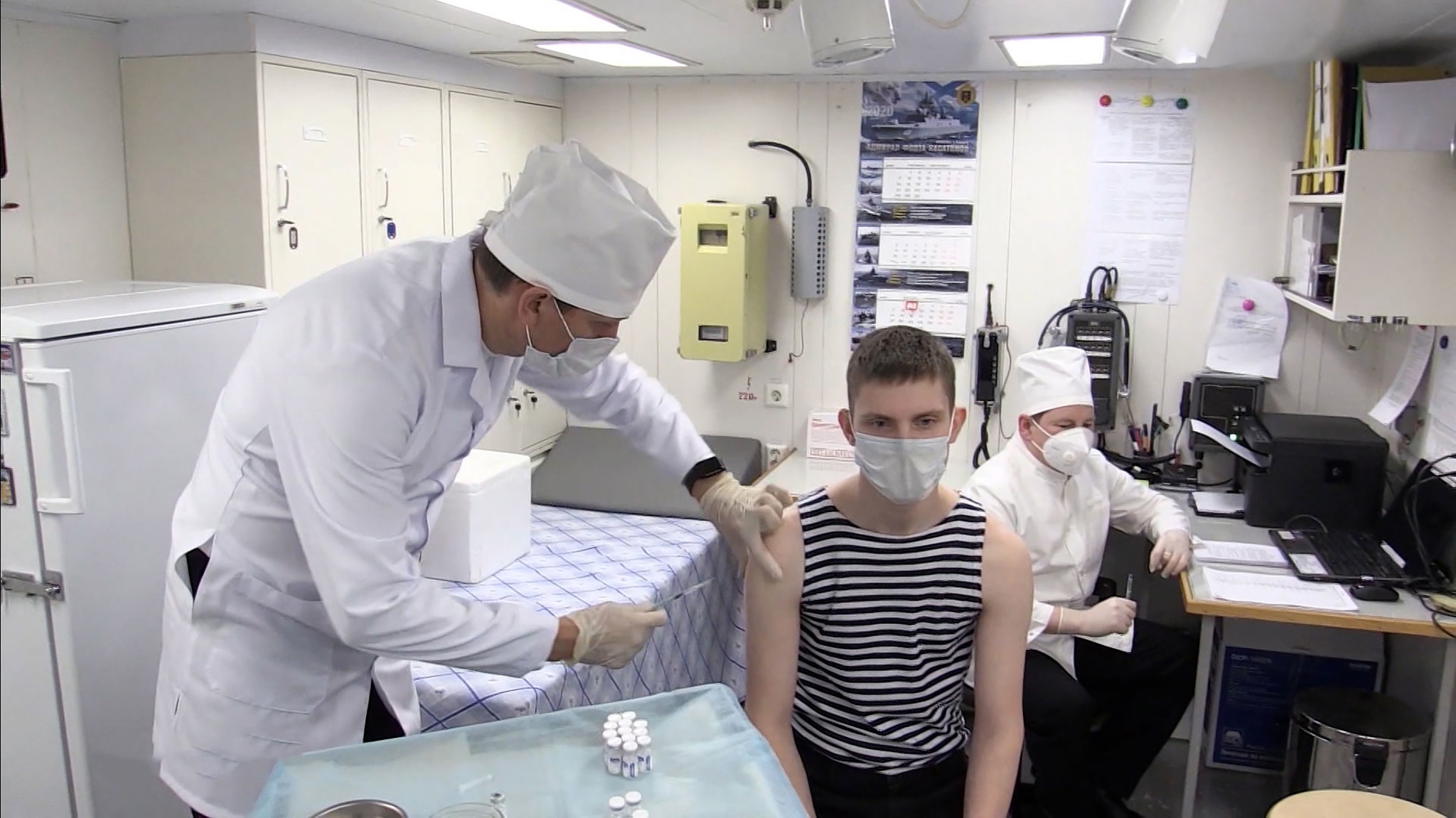 Вся логистика – до мелочей: тонкости поставки вакцины от COVID-19