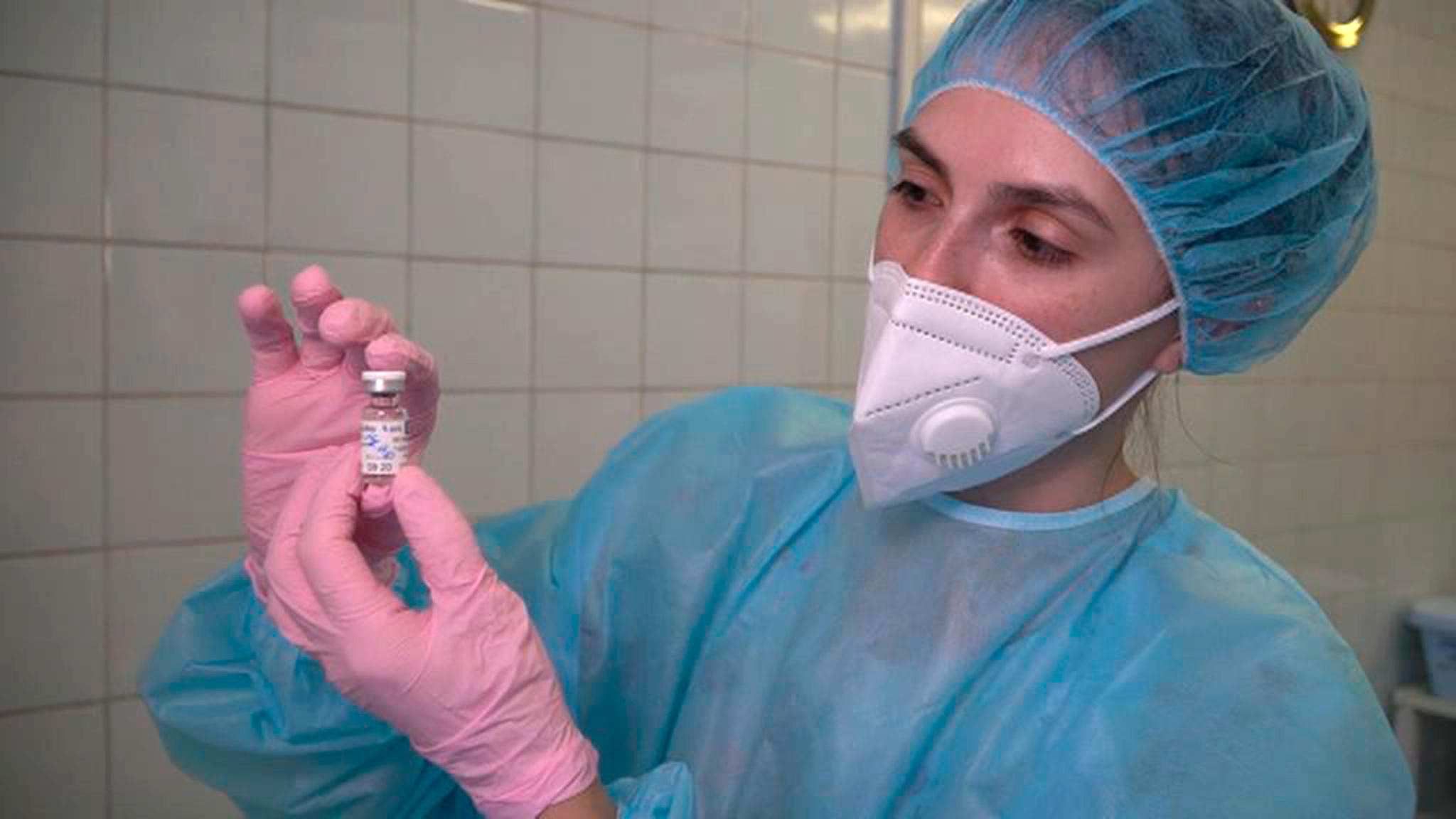 В Новосибирск доставили первую тысячу доз вакцины от COVID-19
