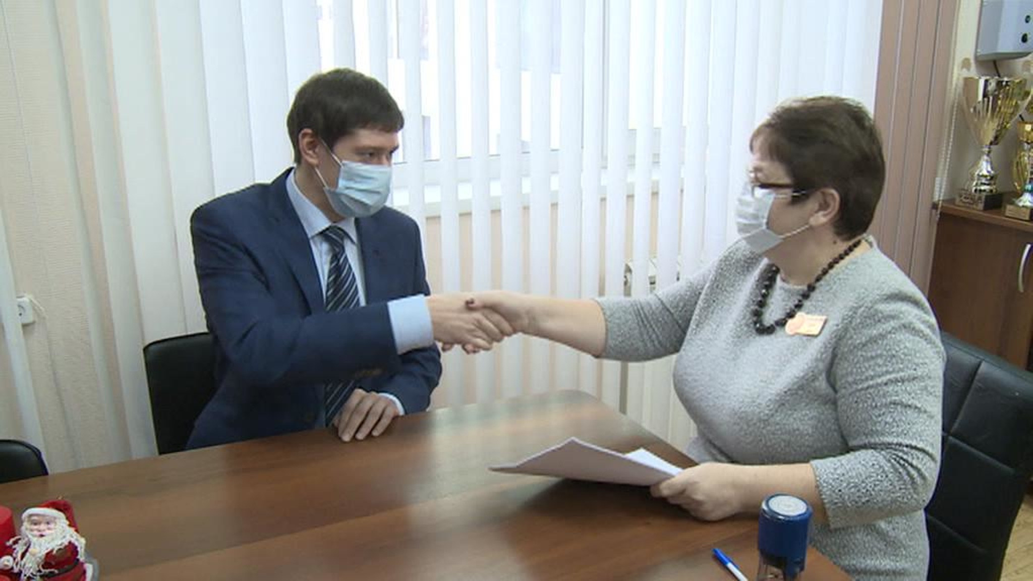 На Алтае начали страховать жизнь и здоровье школьных учителей