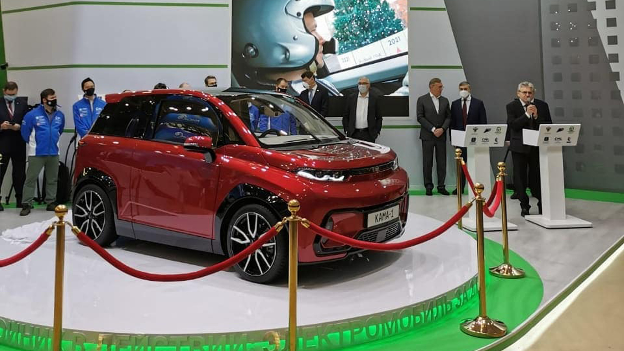 "КамАЗ" представил предсерийный электрический кроссовер