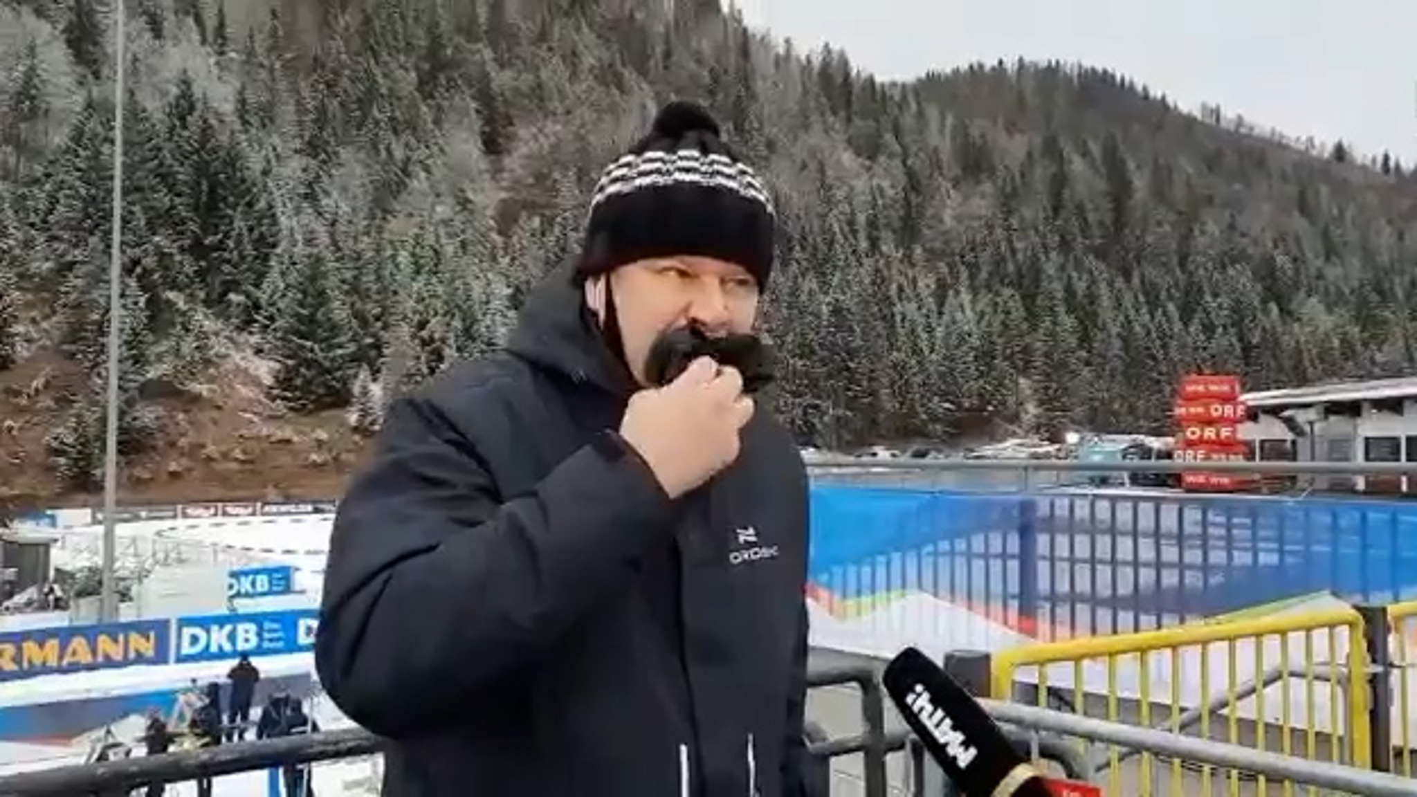 Обещал – сделал: Губерниев пожевал перчатку после женской эстафеты