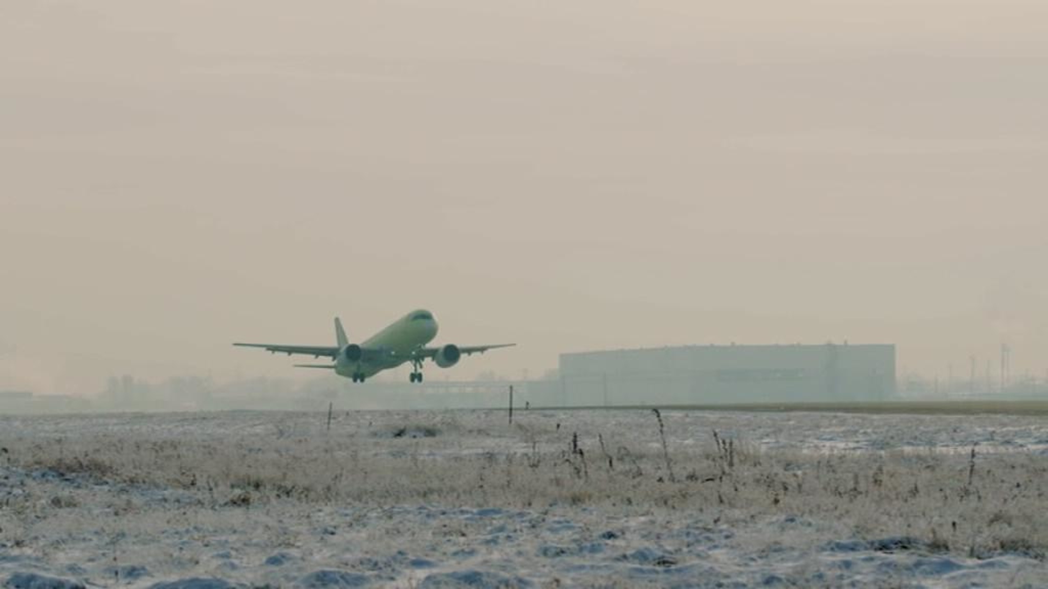 Самолет МС-21 с российскими двигателями ПД-14 совершил первый полет