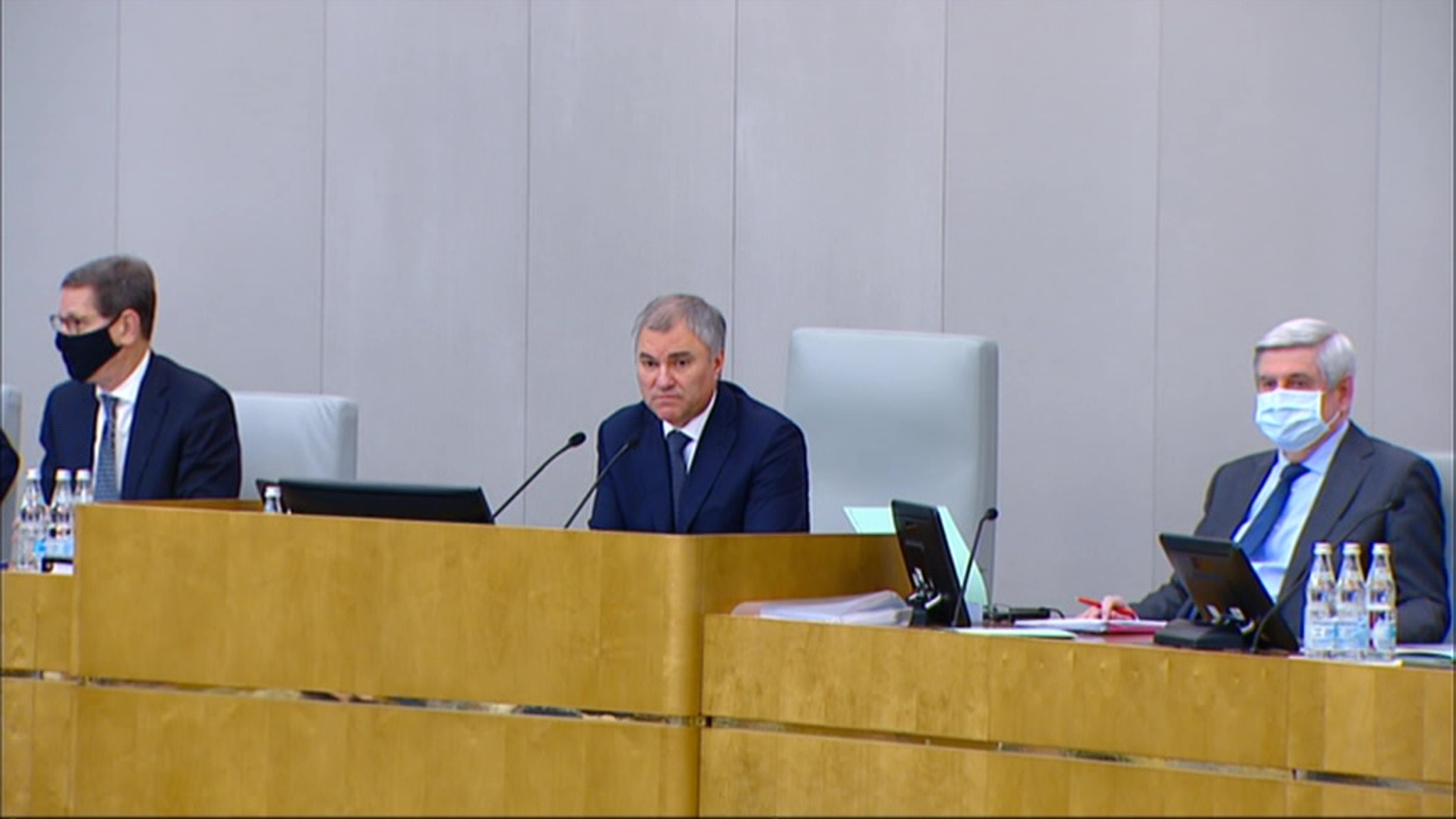 Пять депутатов Госдумы повторно заразились ковидом