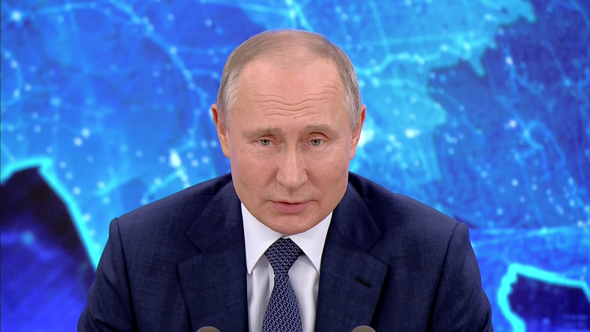 Путин рассказал, какие книги читает внукам