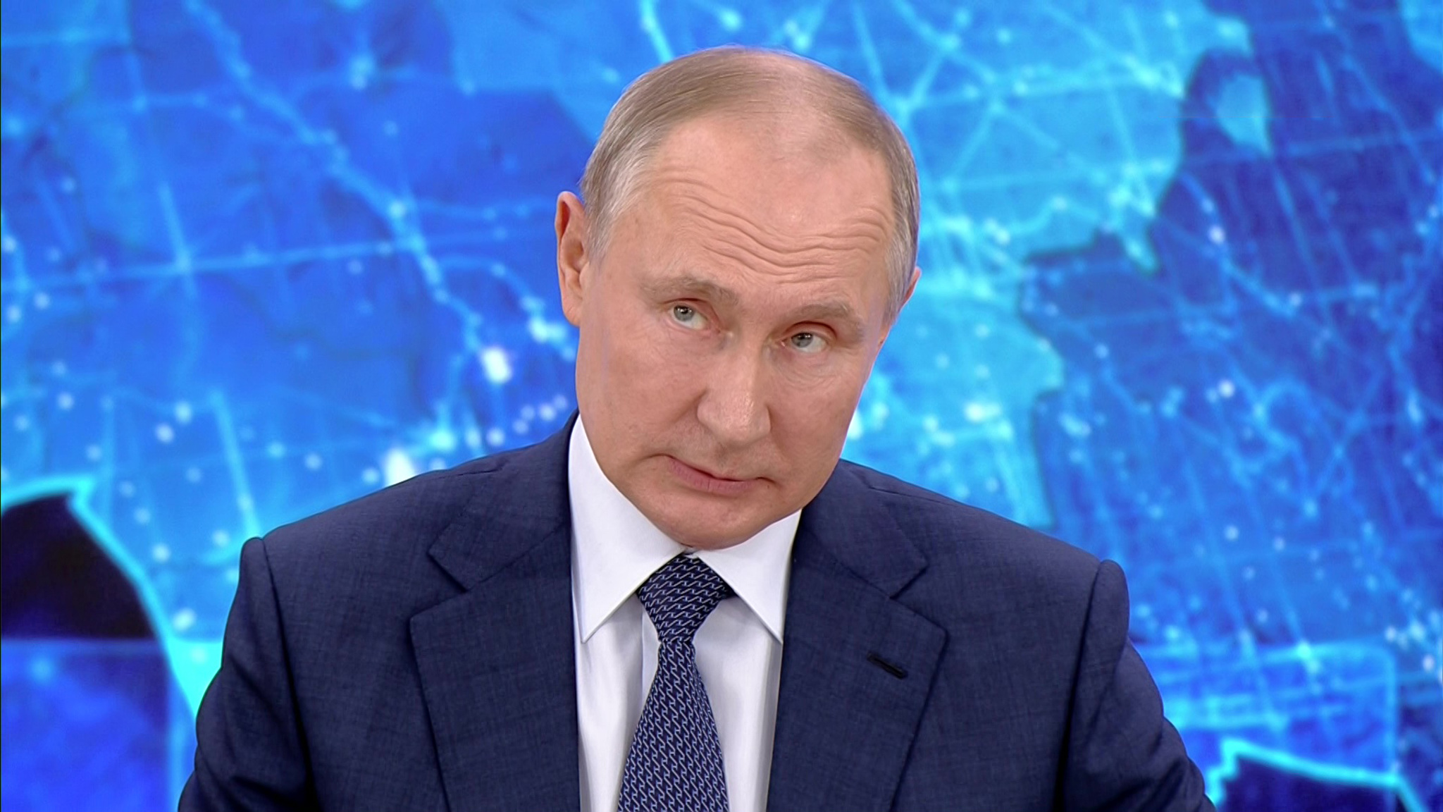 Путин поддержал идею исландского журналиста о круглом столе с участниками со всего мира