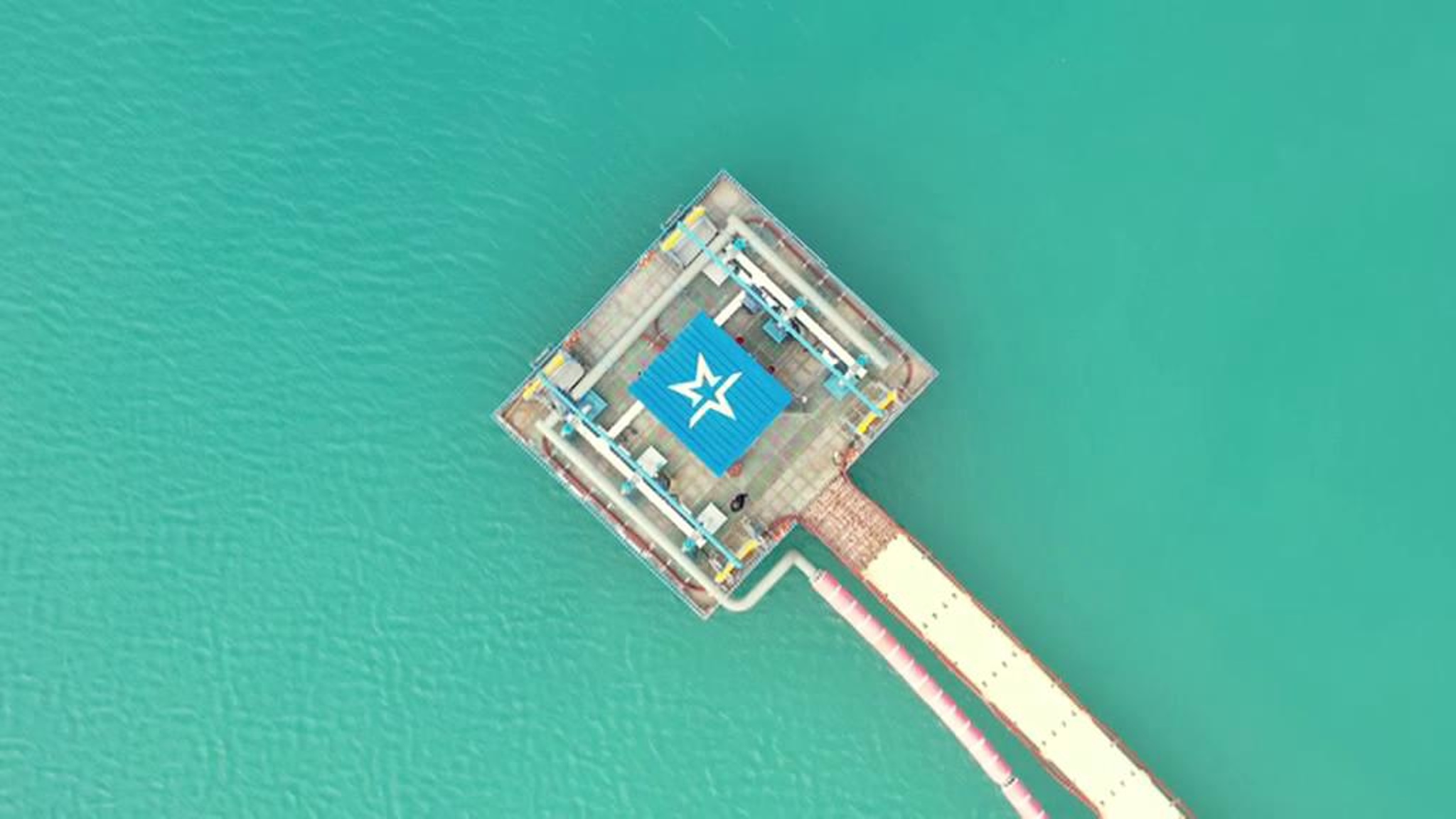 Военные строители досрочно запустили в Севастополь водовод
