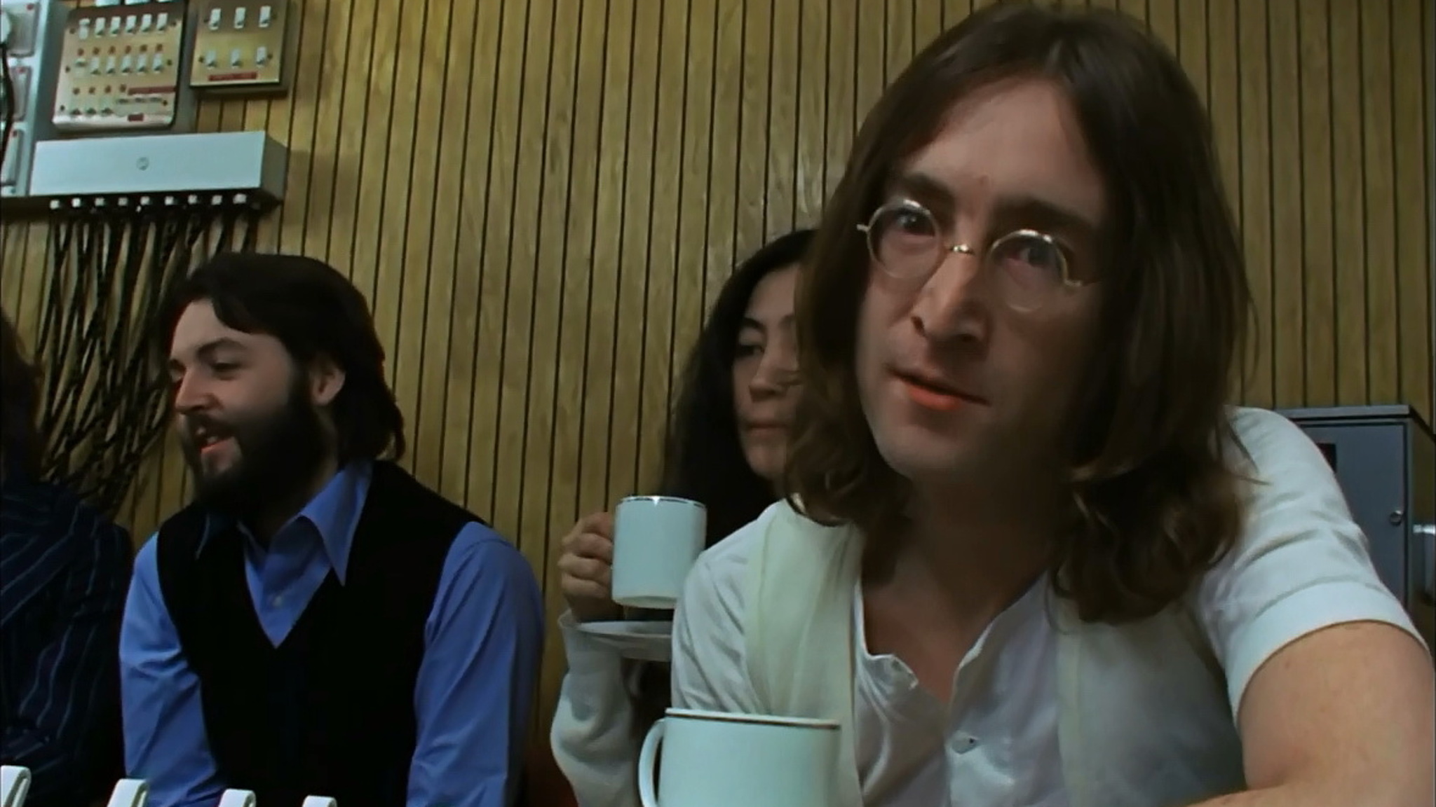Режиссер "Властелина колец" выпустит фильм про группу Beatles