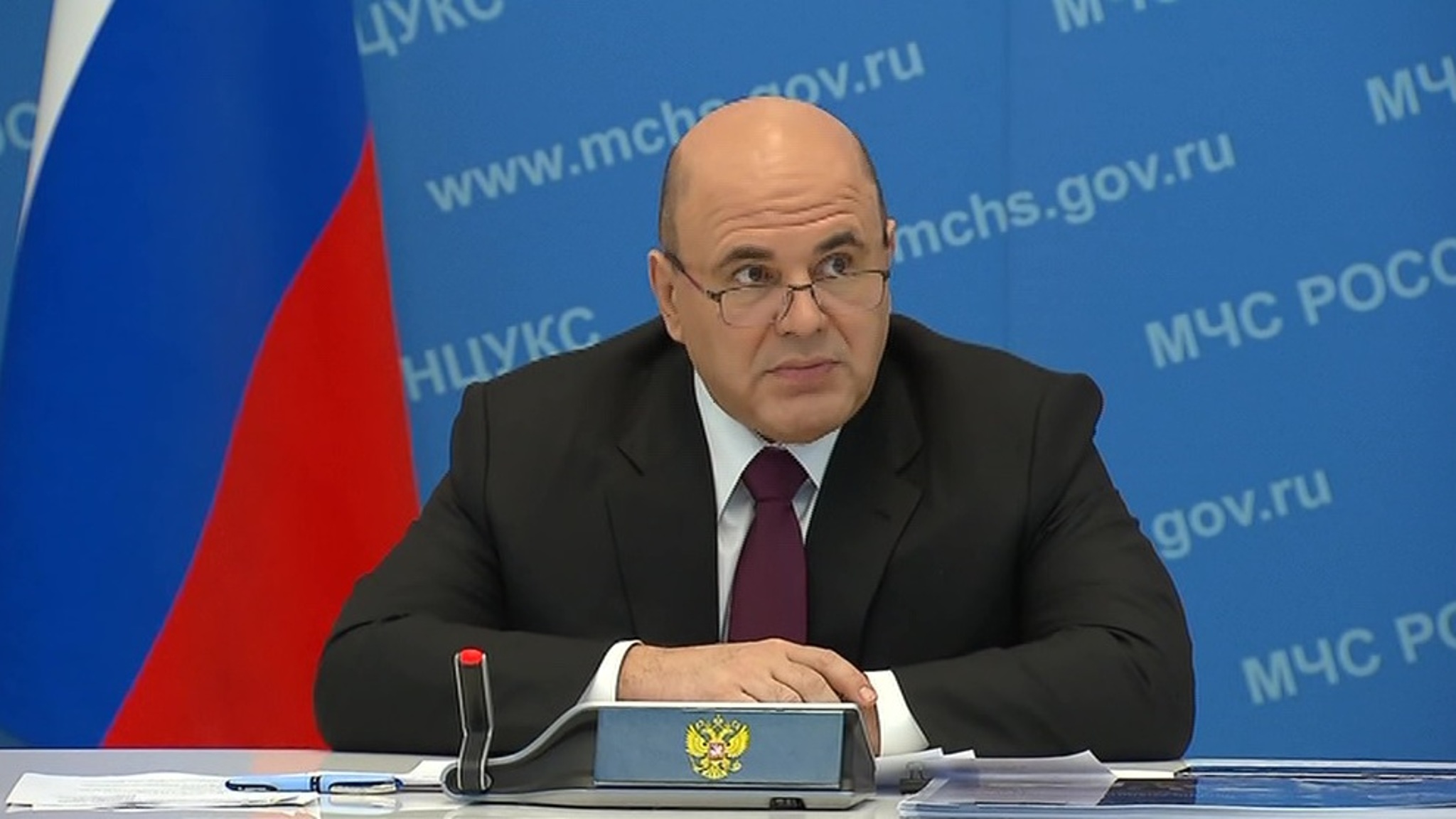 Мишустин посетил Национальный центр управления в кризисных ситуациях МЧС России