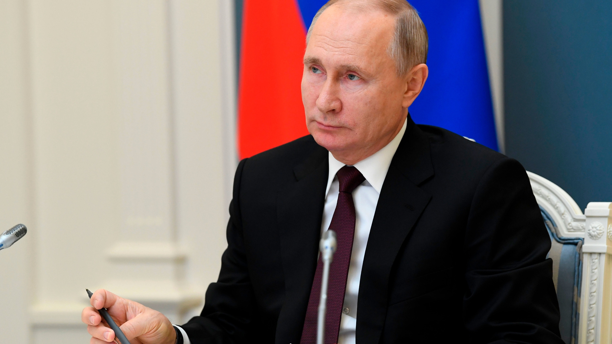 Путин: пандемия не отменяет повестки развития