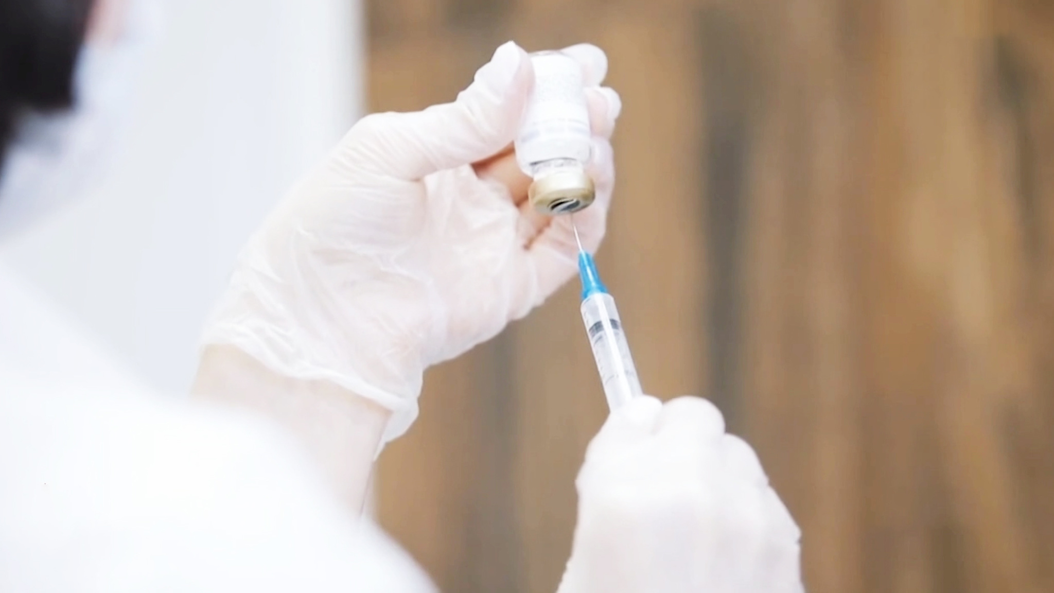 Власти Аргентины одобрили использование вакцины "Спутник V"