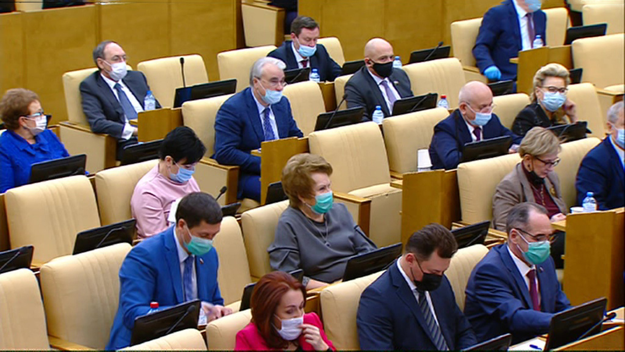 Госдума дала заёмщикам право отказаться от допуслуг при получении потребкредитов