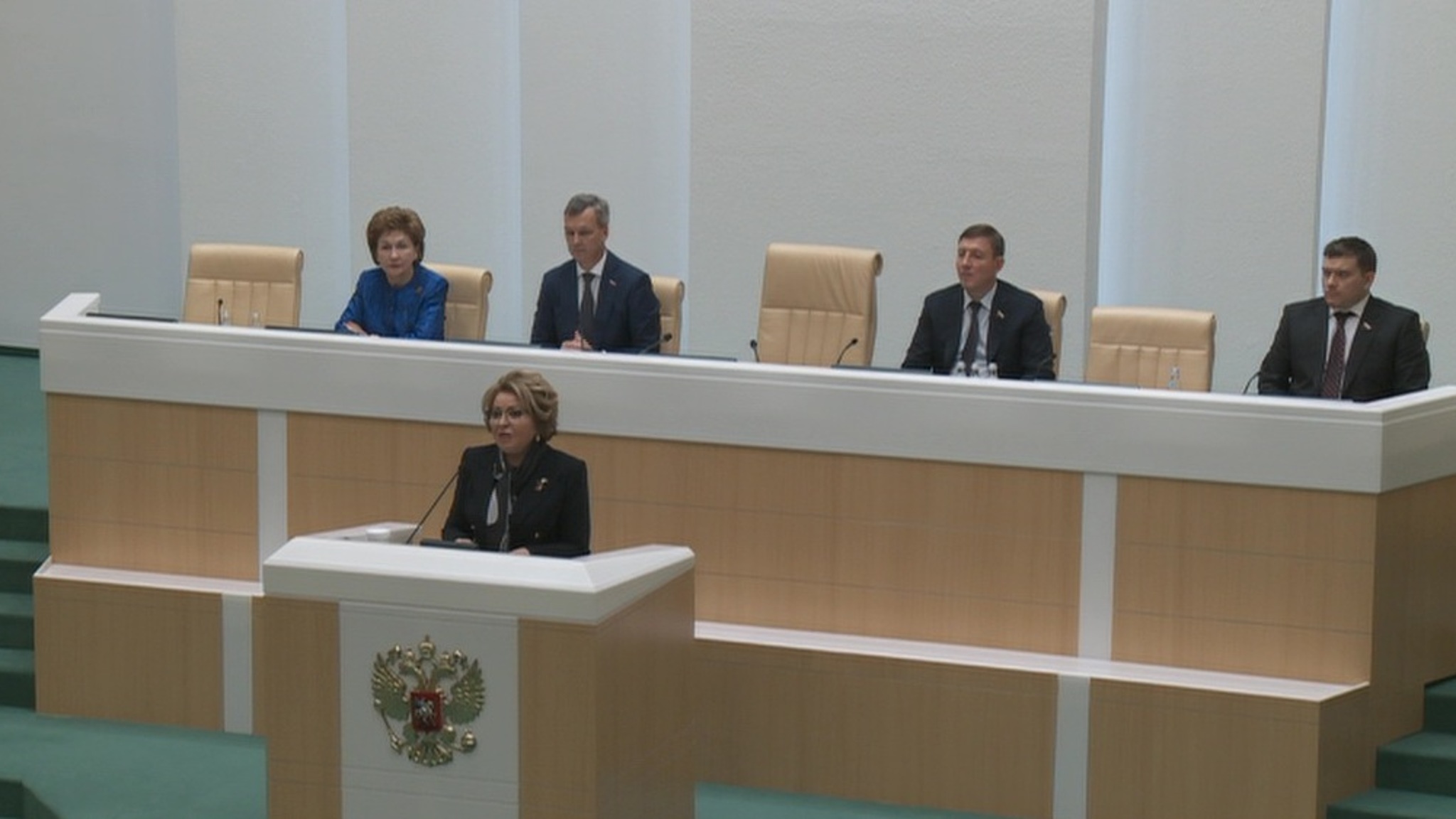 СФ одобрил закон о мерах поддержки семей с детьми и беременных женщин