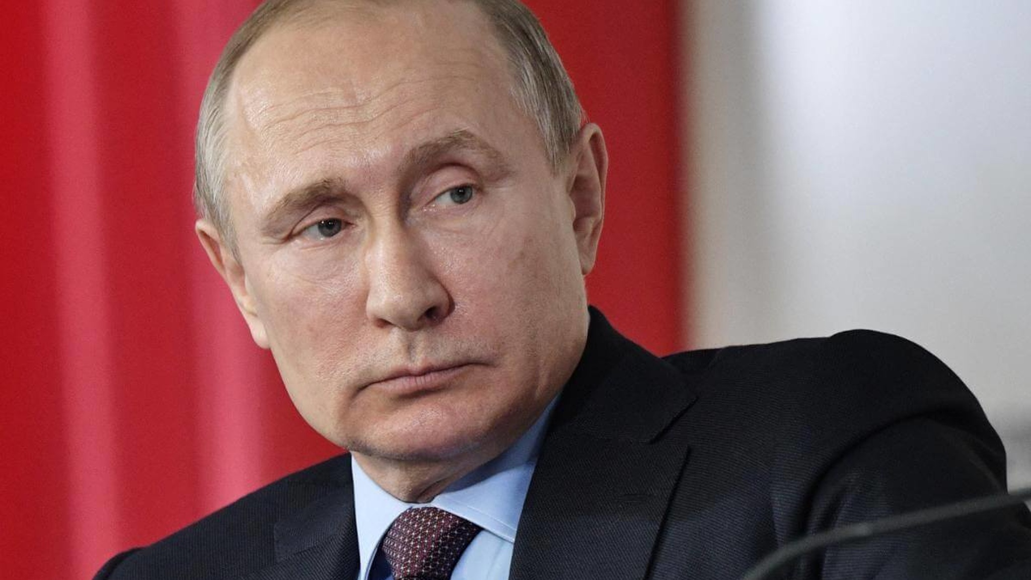 Путин подписал закон о санкциях за цензуру российских СМИ
