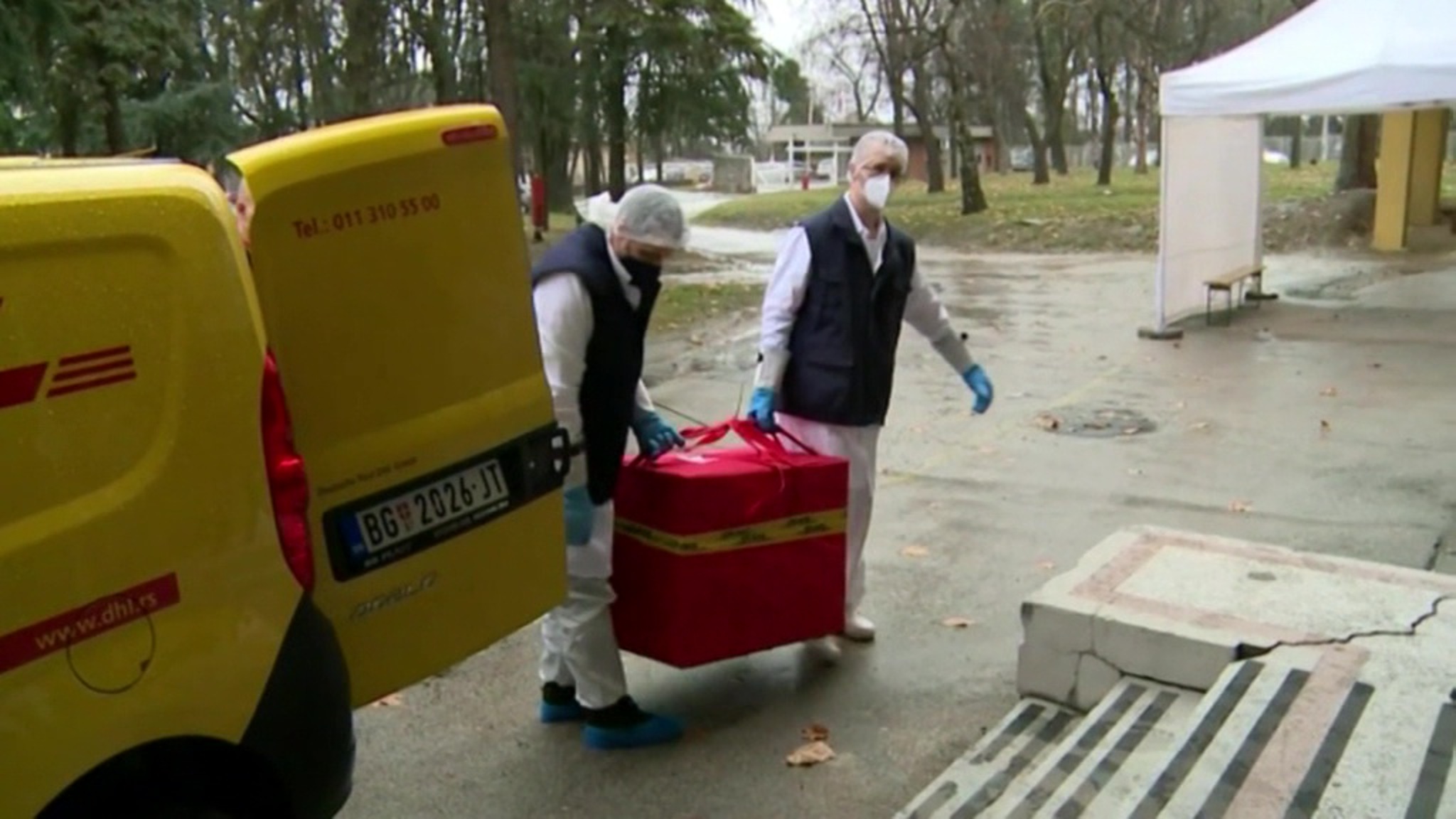 Хроники коронавируса: локдаун и проблемы с вакцинацией