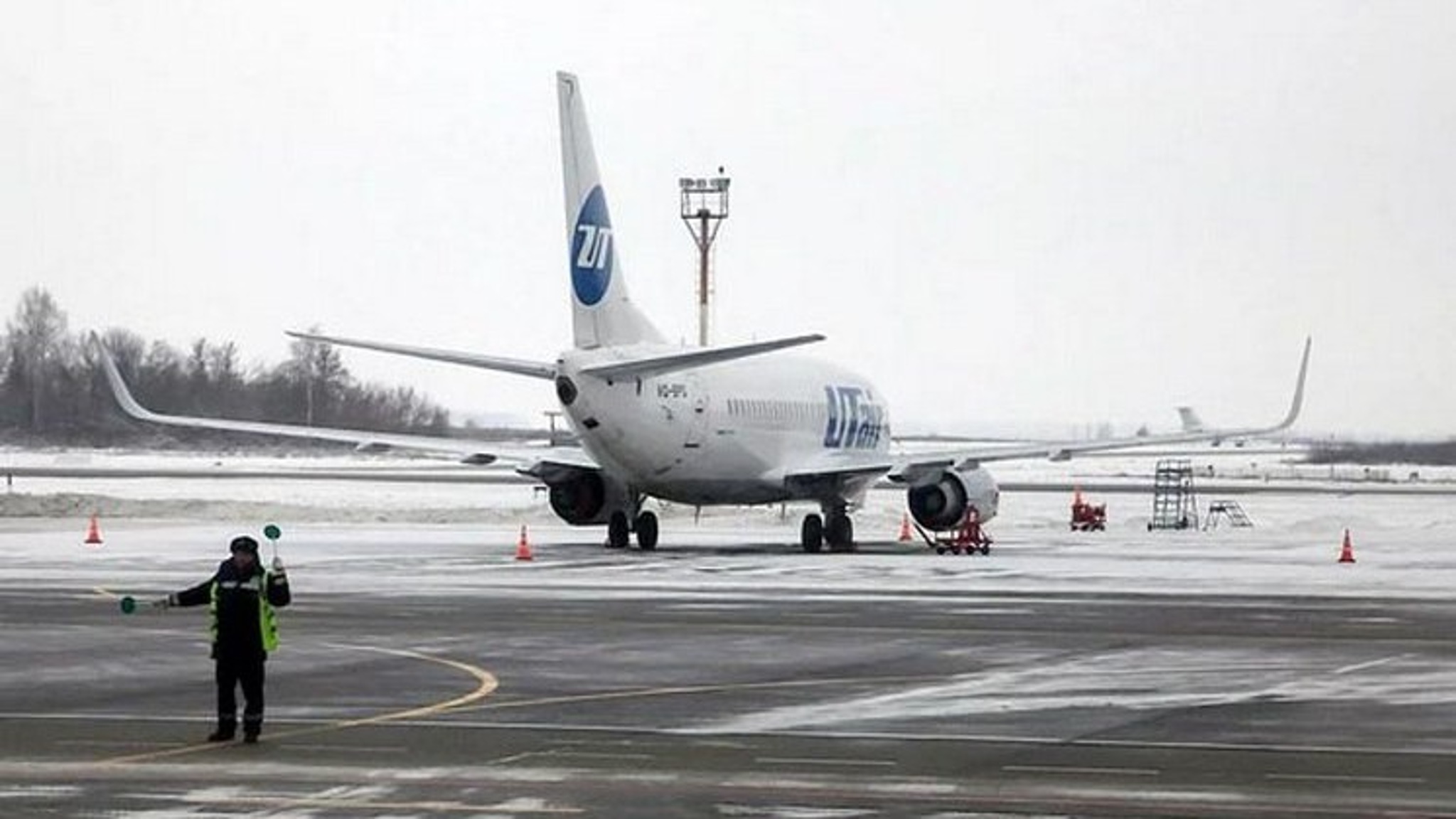 Самолет со сработавшим датчиком отказа тормозов штатно сел в Шереметьево
