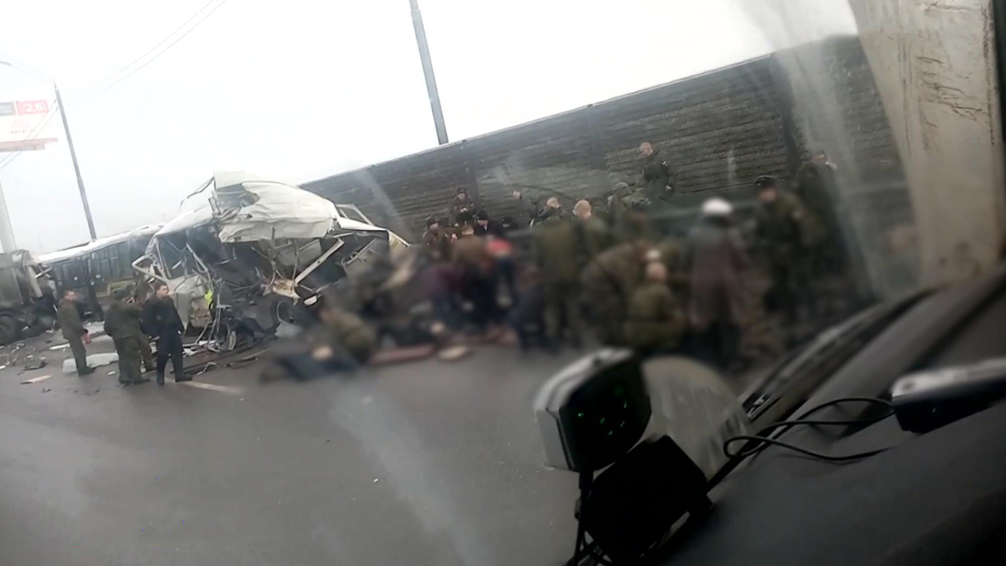 Более 40 пострадавших в ДТП в Подмосковье военных остаются на лечении в госпитале