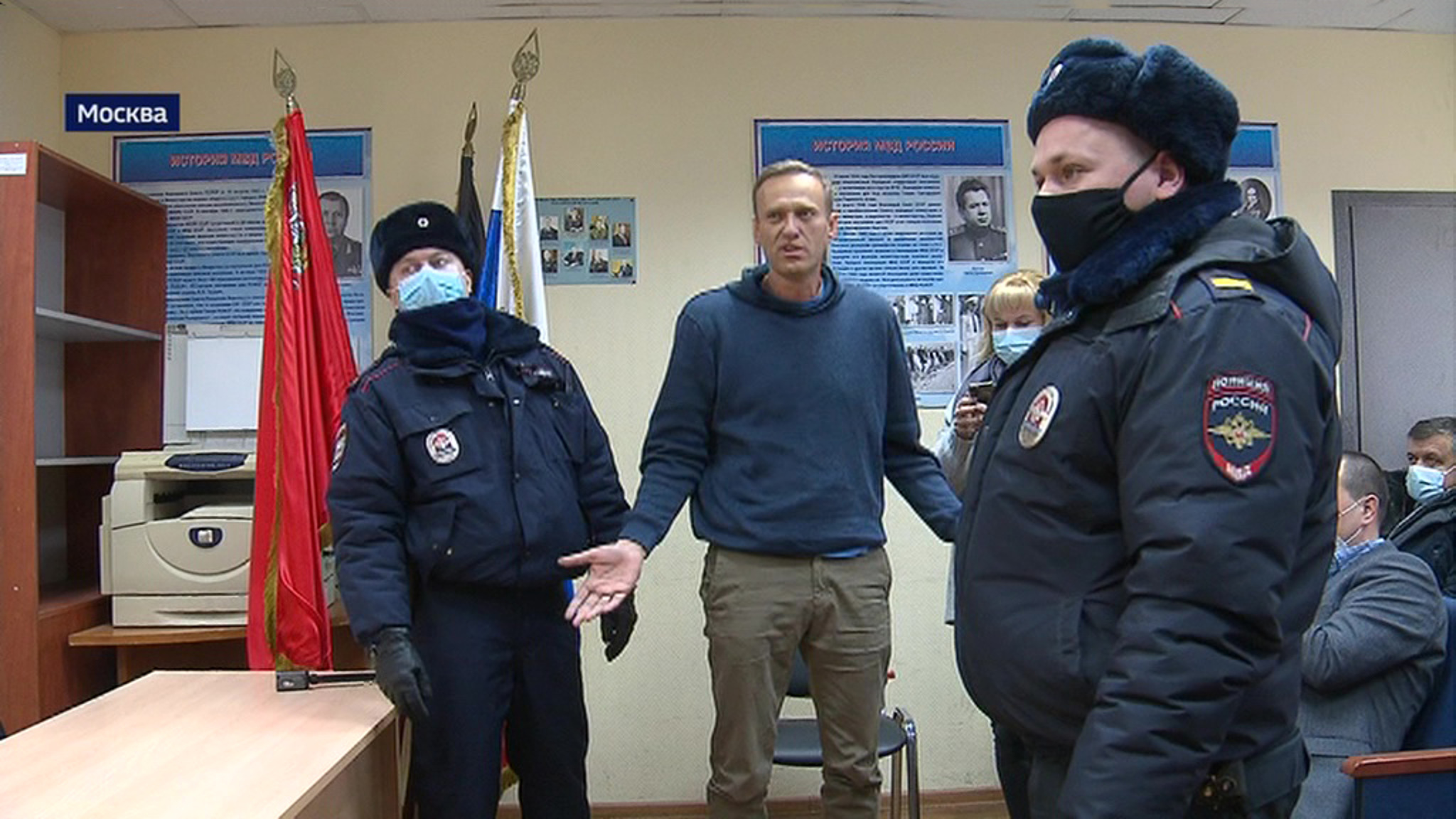 Алексея Навального арестовали на 30 суток
