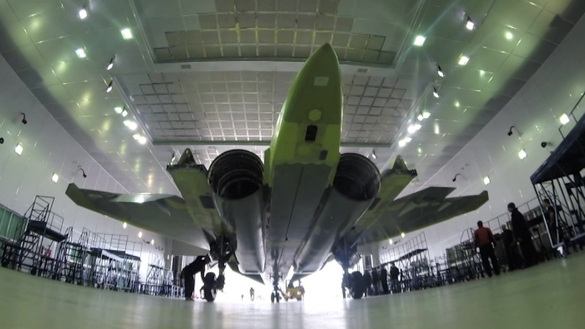 Сверхманевренный и вооруженный до зубов: Су-35 стал настоящим прорывом