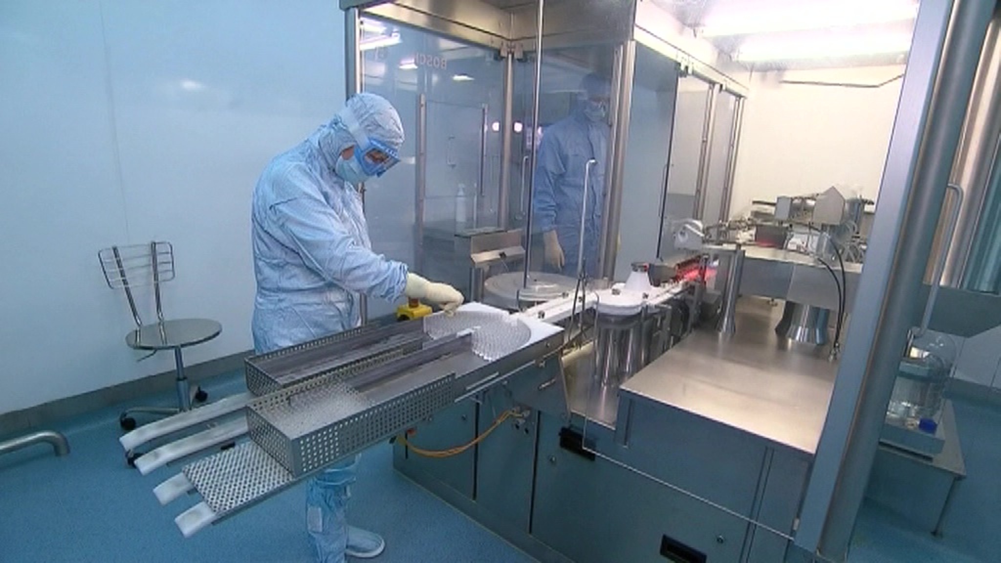 Эксперты ВОЗ изучают заявки на регистрацию 14 вакцин от COVID-19