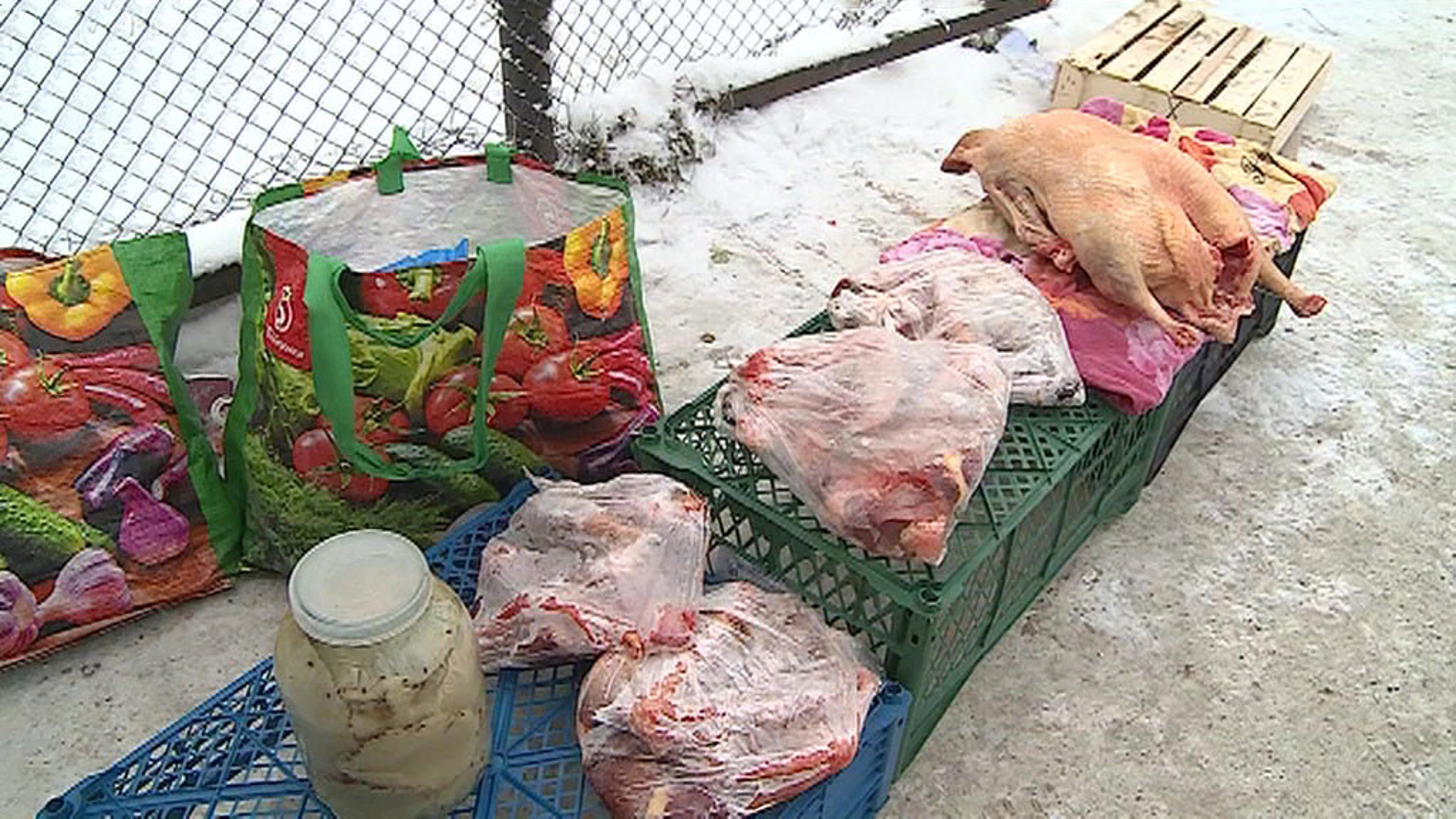 В Омске нелегальные продавцы напали на журналистов