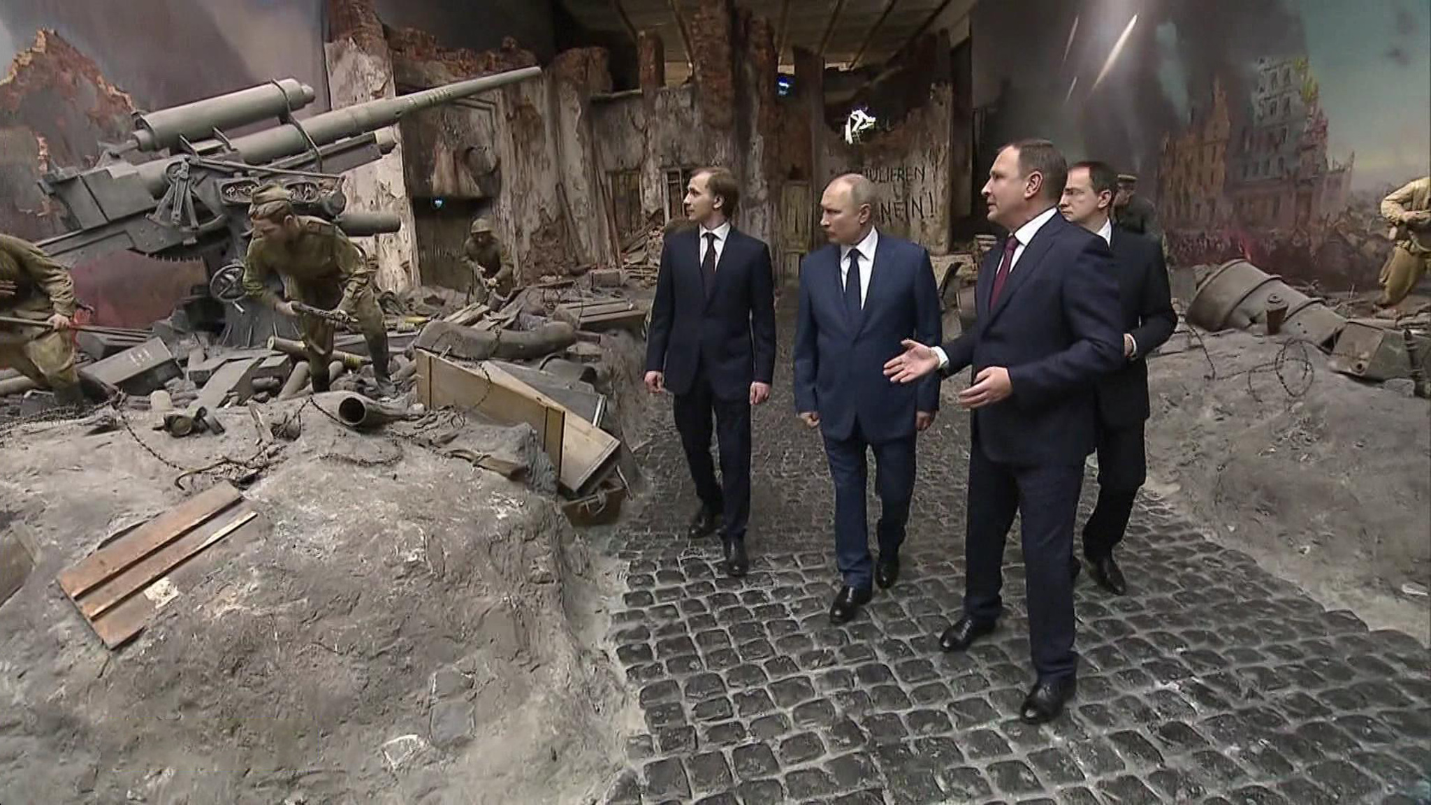 Живая история: в музее Победы открылась иммерсивная выставка