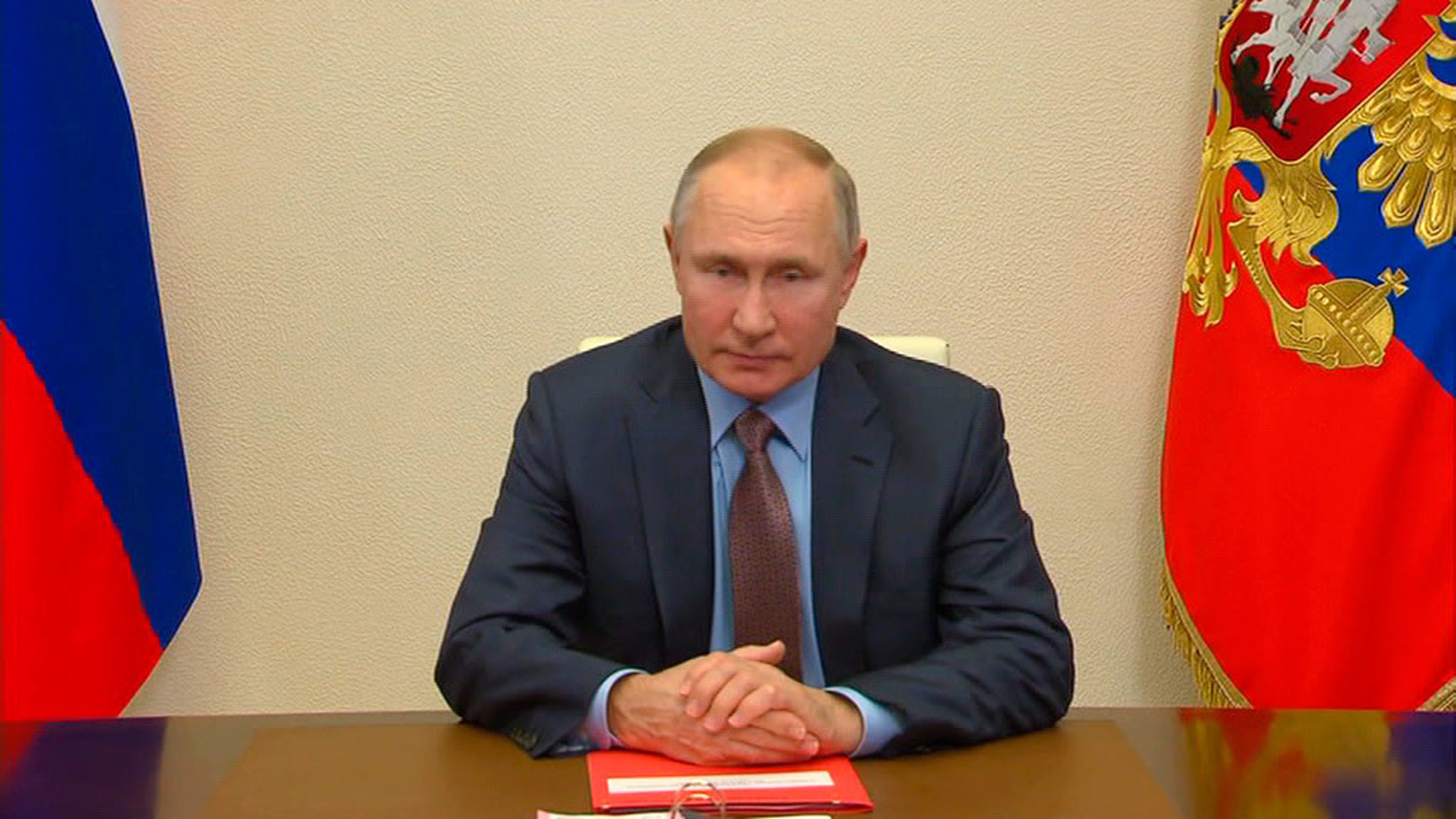 Путин: в кризисный период объемы банковского кредитования экономики выросли на 11%