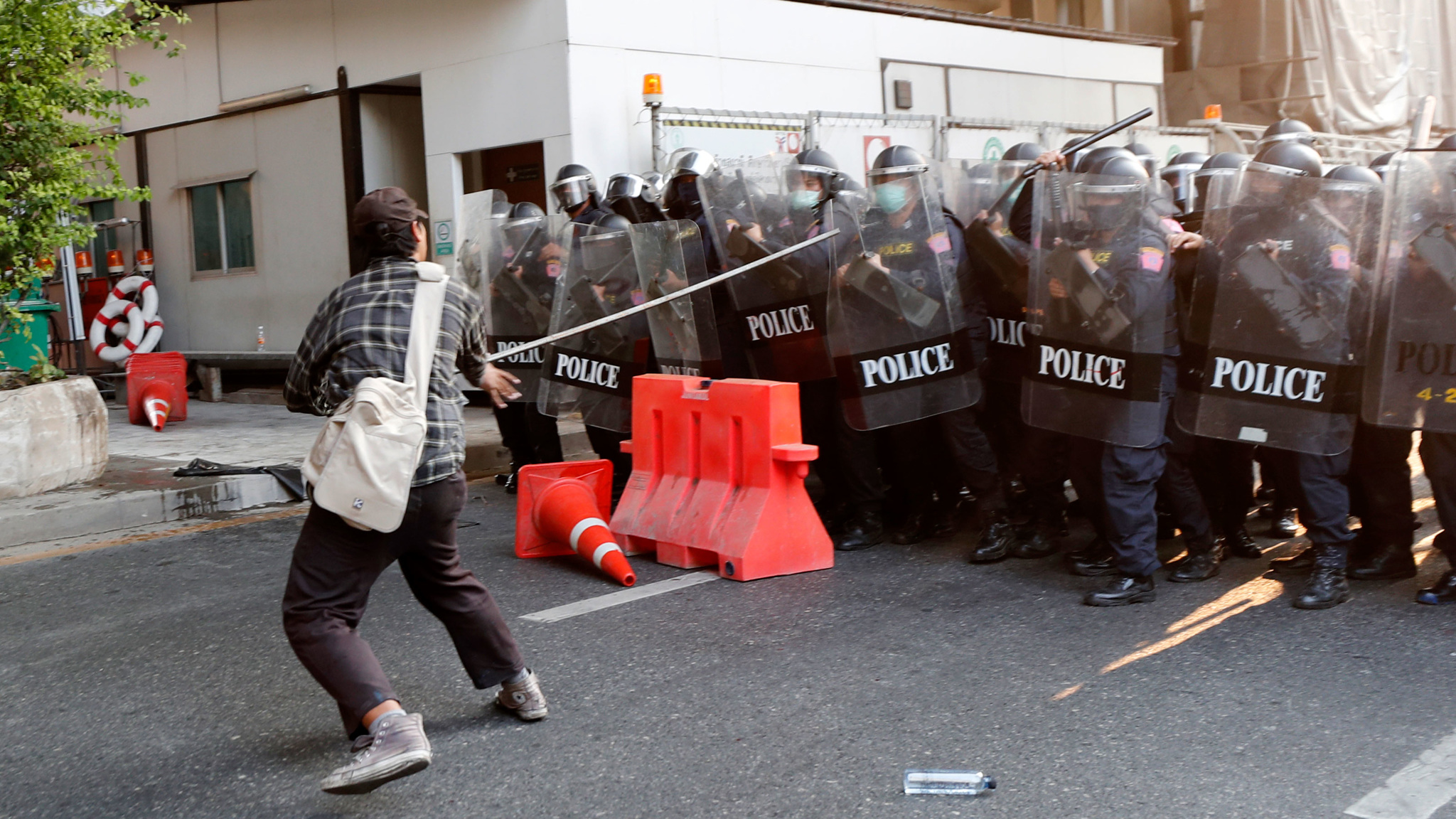 Военные Мьянмы отзывают около 100 сотрудников посольств из 19 государств