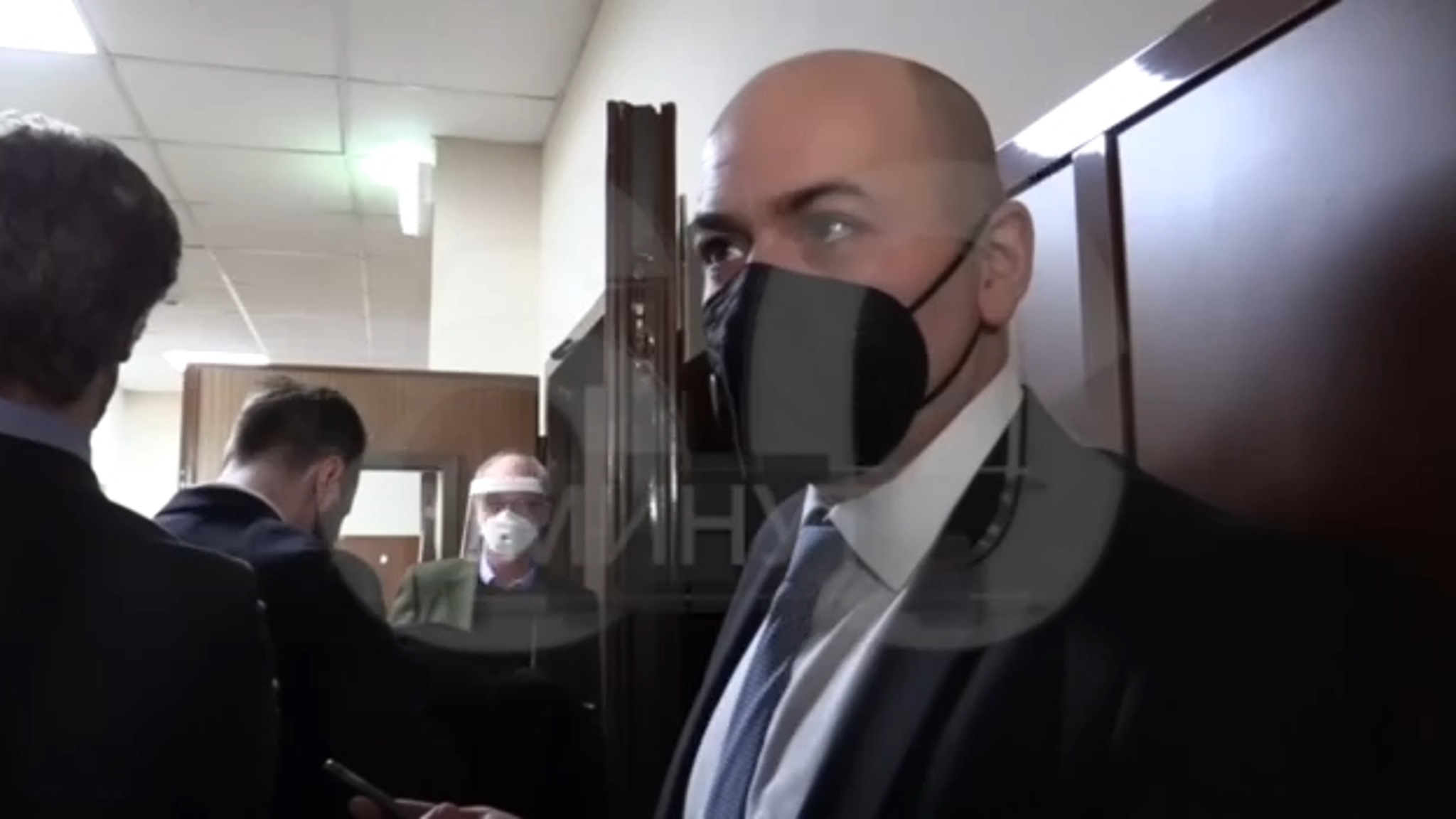 Нет ответа: иностранные дипломаты не комментируют интерес к Навальному