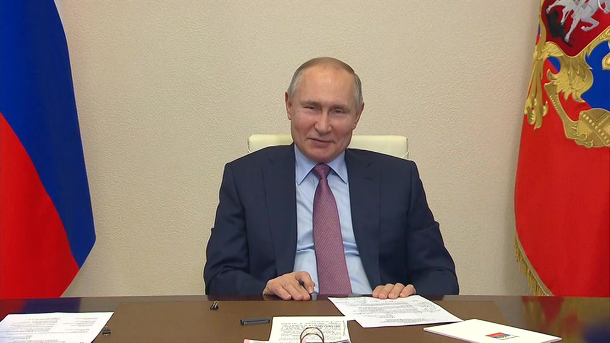 Путин: Россия достойно проходит испытания, вызванные пандемией коронавируса