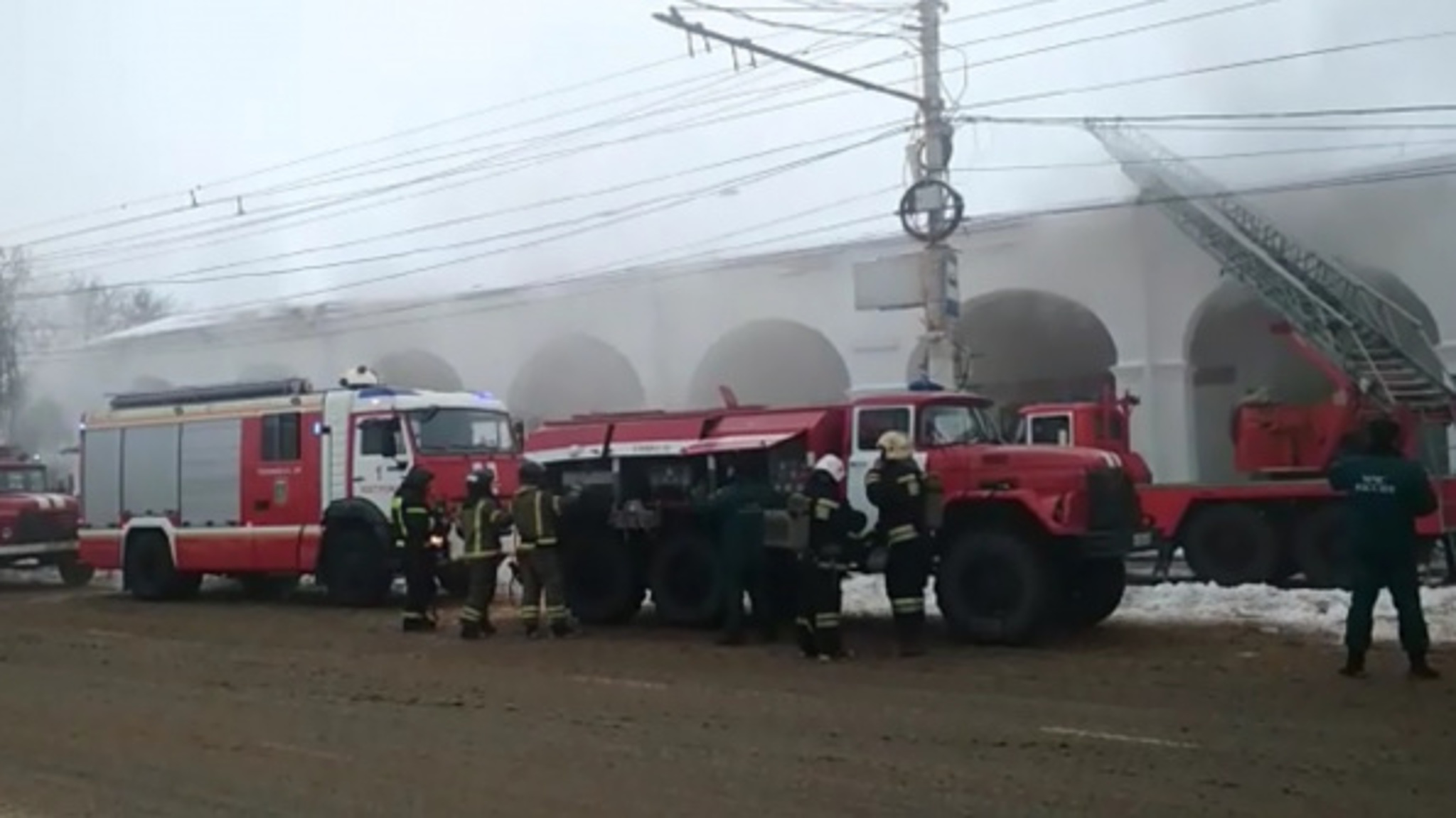 В Костроме загорелись Большие Мучные ряды