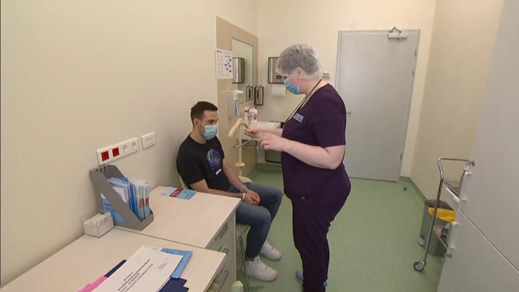 В онкологическом медцентре в столице начали вакцинацию от COVID-19