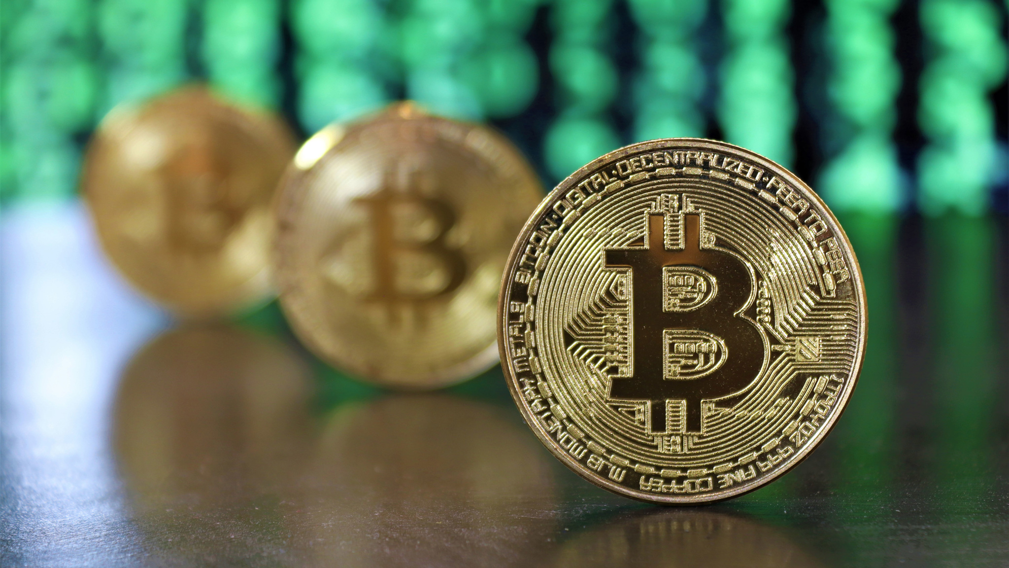 Стоимость биткоина вновь побила исторический рекорд